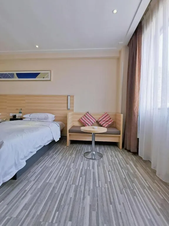 Bed in City Comfort Inn Guangzhou Jiaokou Metro Station