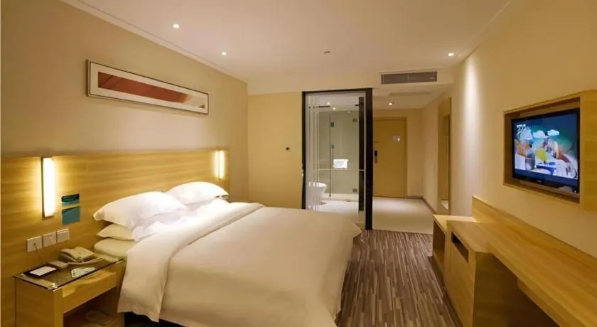Bed in City Comfort Inn Guangzhou Jiaokou Metro Station