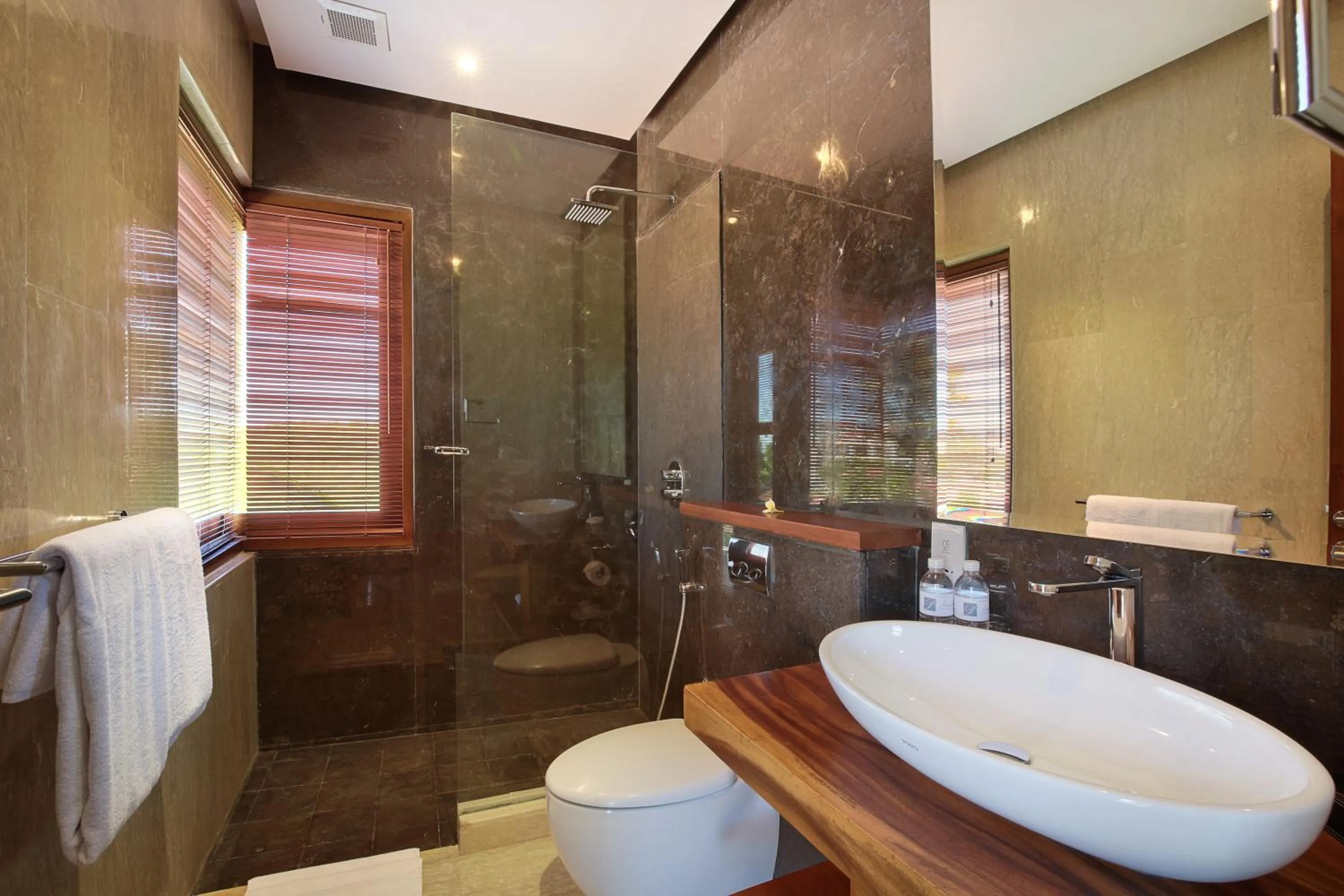 Shower in Casa Bonita Villa Bali