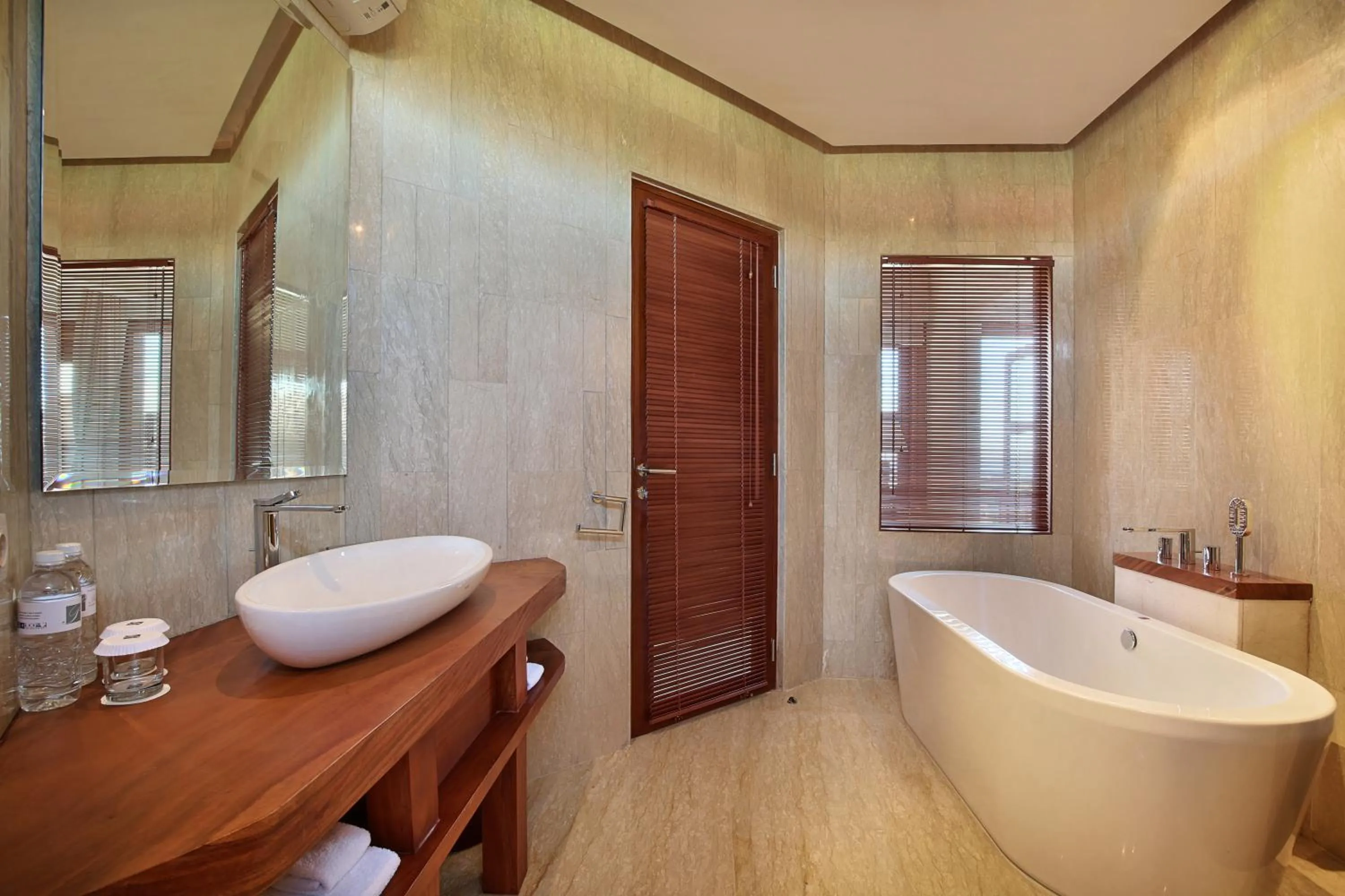 Shower in Casa Bonita Villa Bali