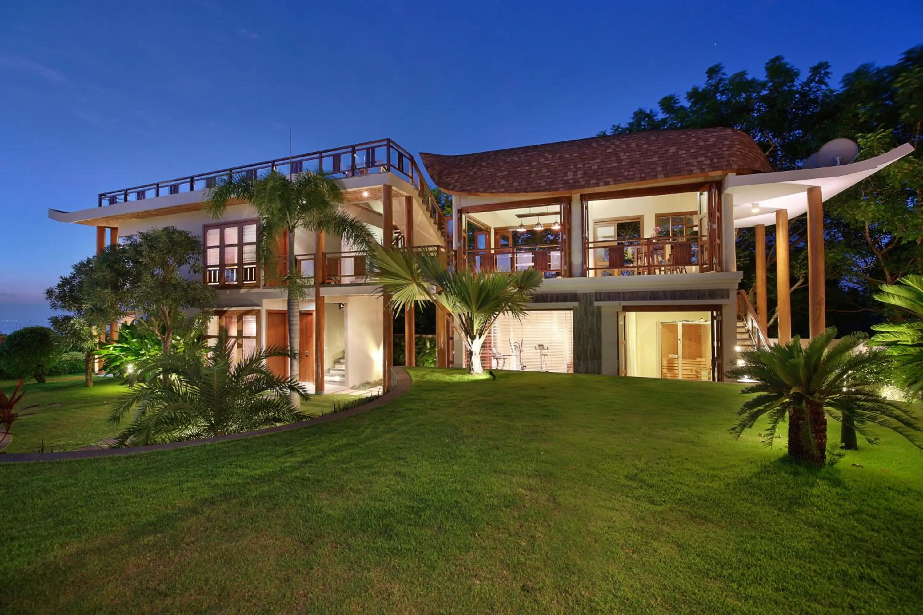 Night in Casa Bonita Villa Bali