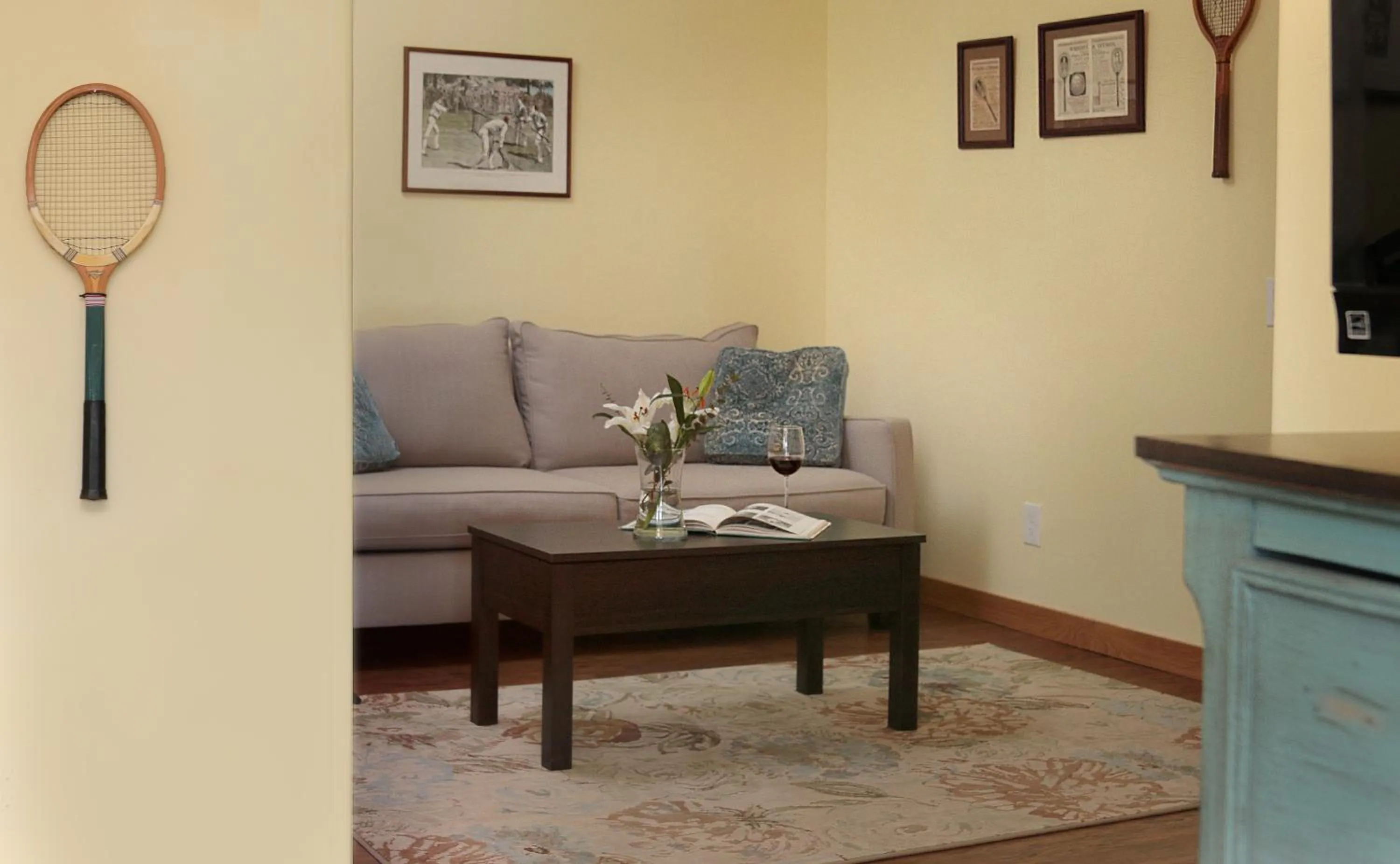 Decorative detail in Courtwood Inn