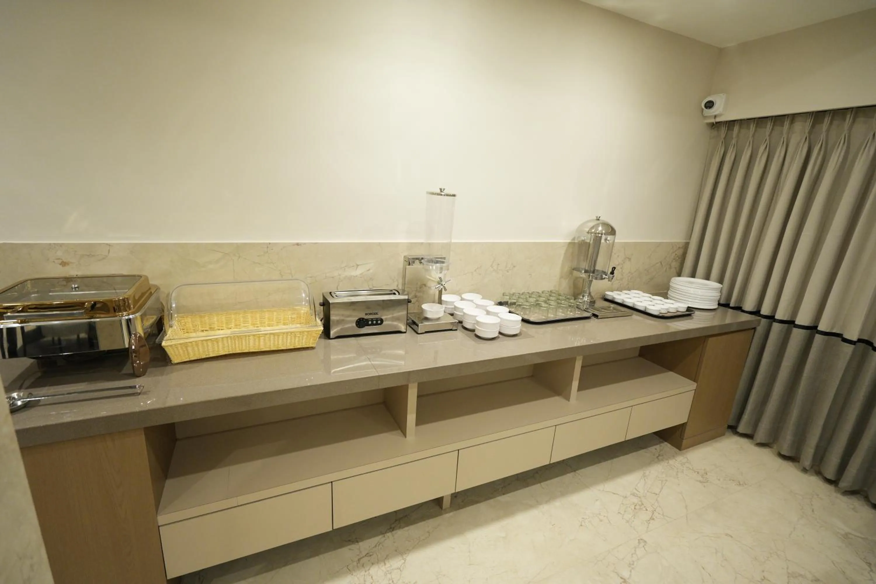 Buffet breakfast in SIVANTA by BOMBAY GROUP OF HOTELS NAGPUR