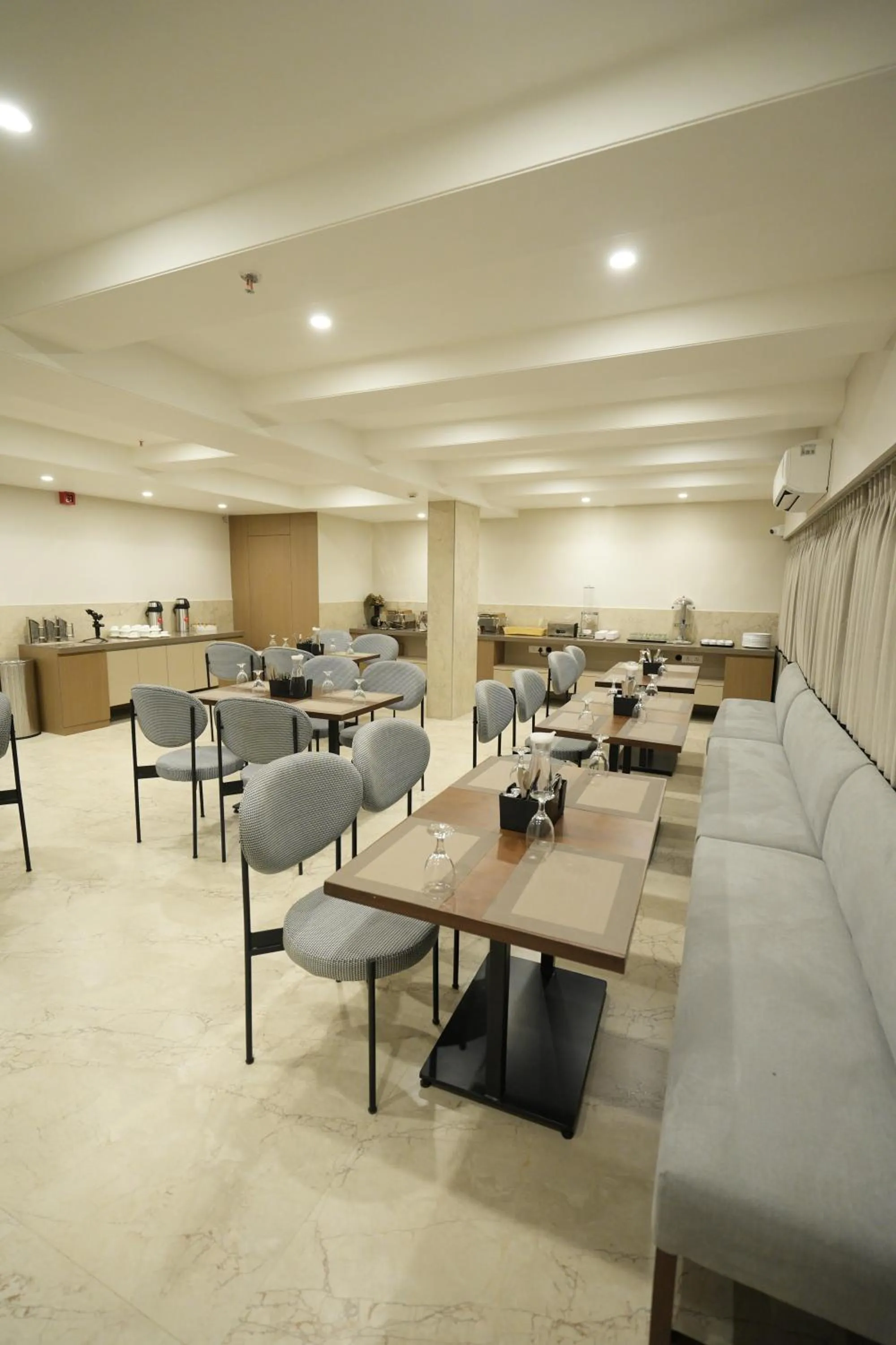 Restaurant/places to eat in SIVANTA by BOMBAY GROUP OF HOTELS NAGPUR