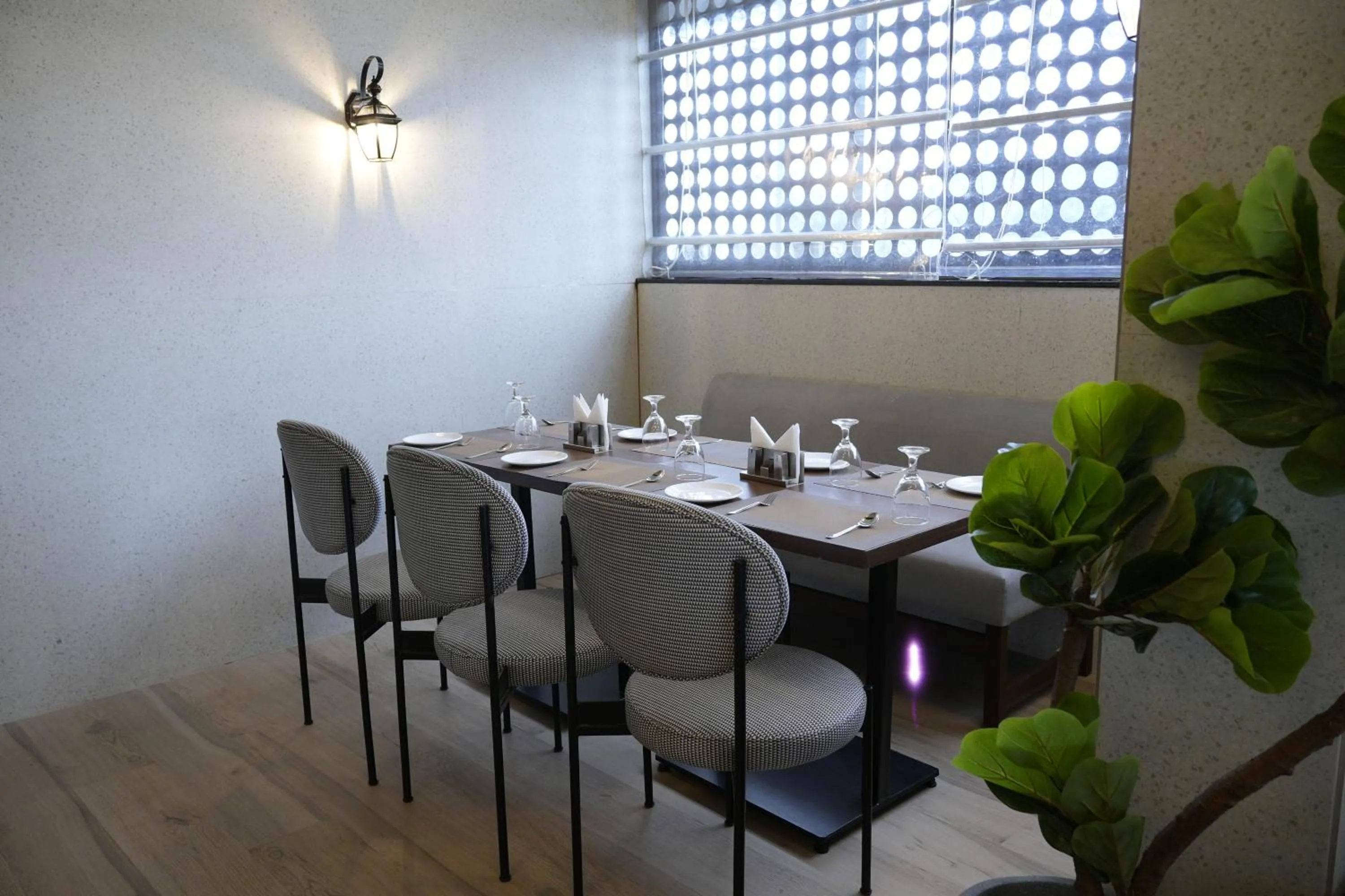 Restaurant/places to eat in SIVANTA by BOMBAY GROUP OF HOTELS NAGPUR