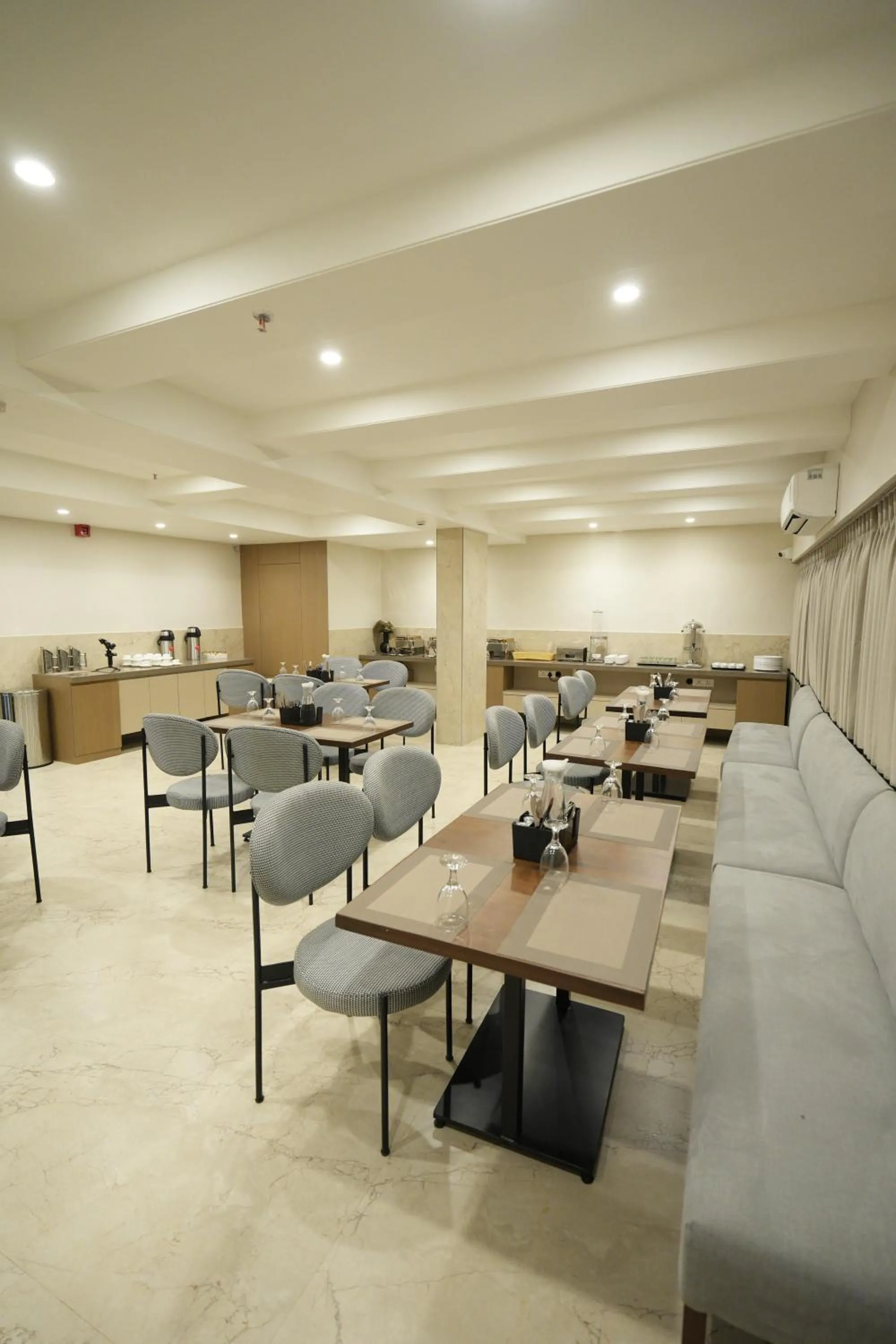 Restaurant/places to eat in SIVANTA by BOMBAY GROUP OF HOTELS NAGPUR