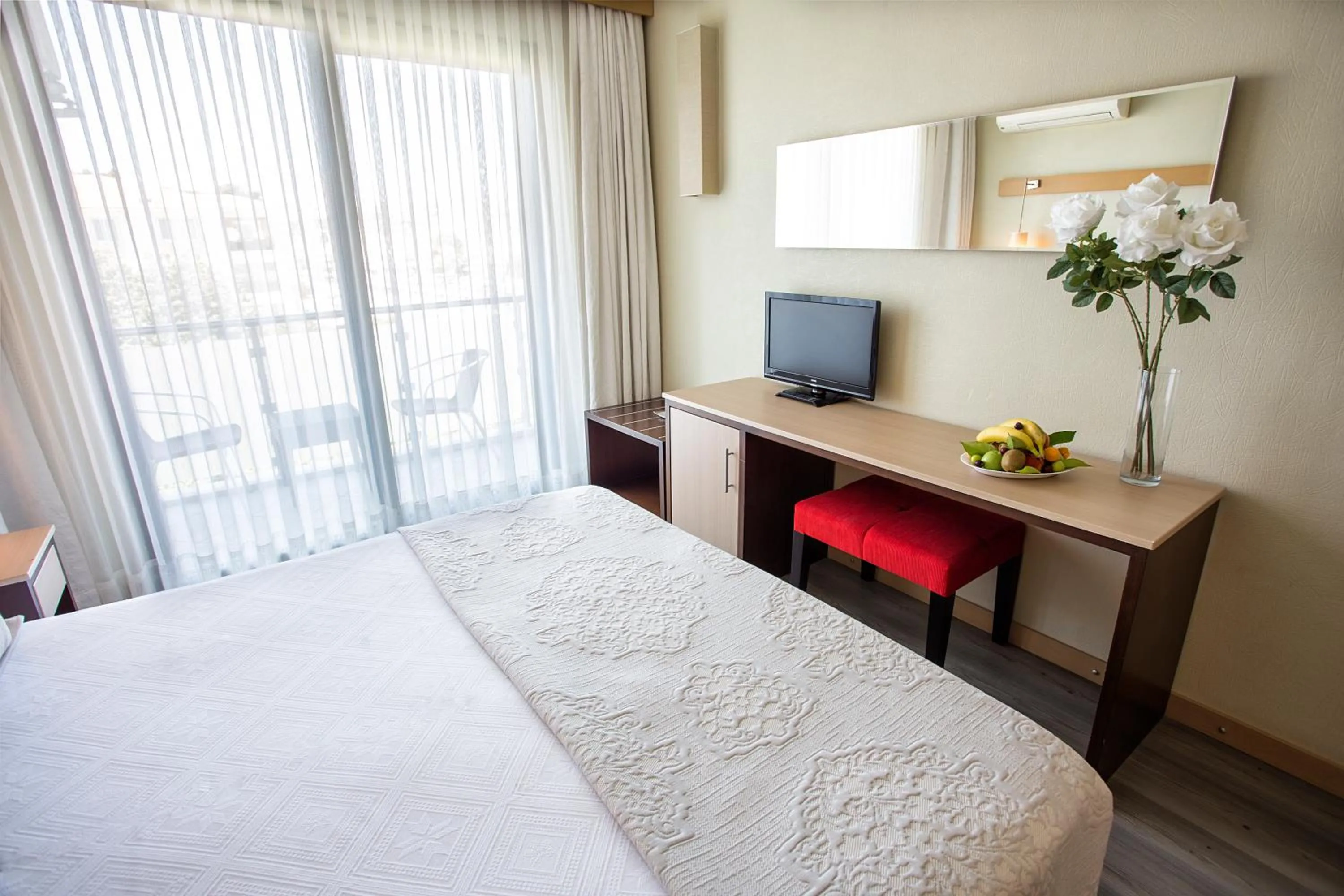 Bed in Çilek Marina Otel