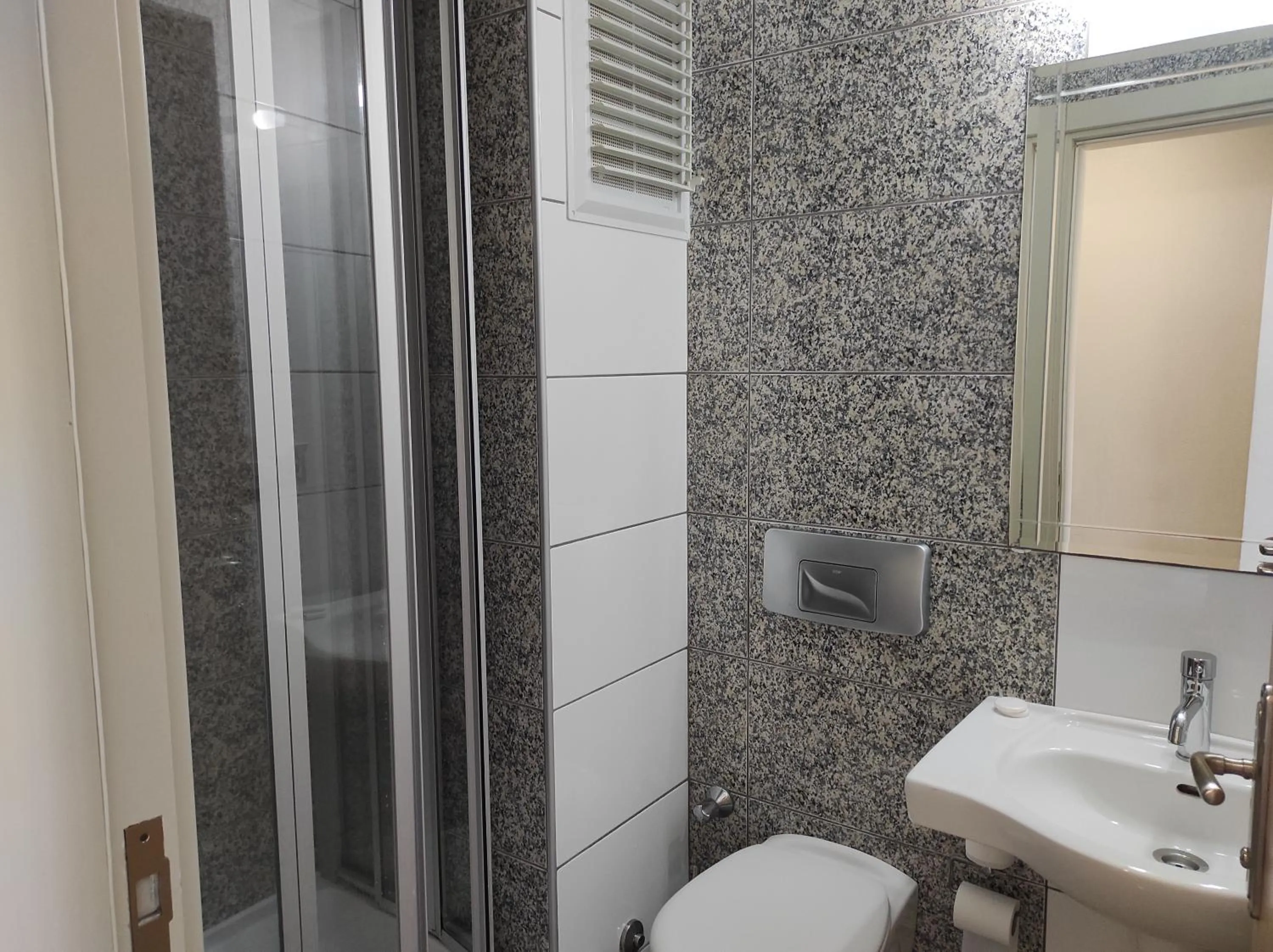 Toilet in Çilek Marina Otel