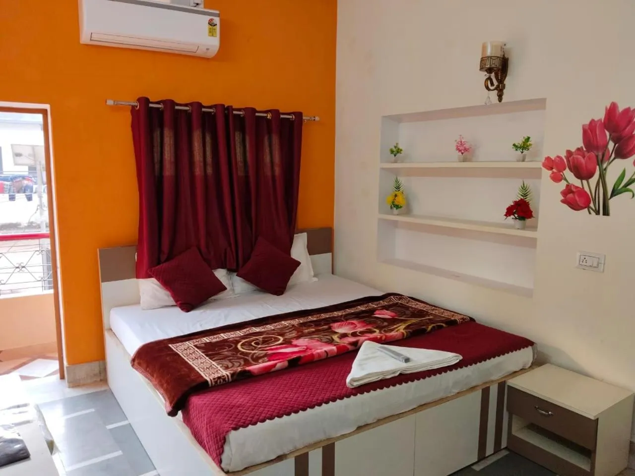 Bed in Rudra Guest House