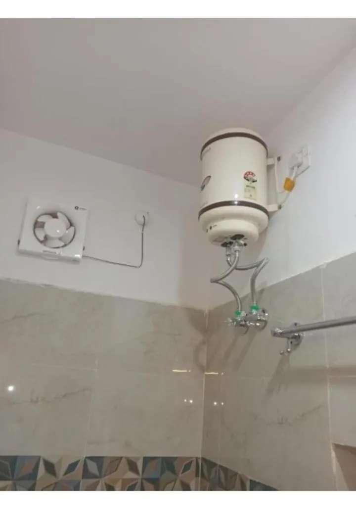 Bathroom in Rudra Guest House