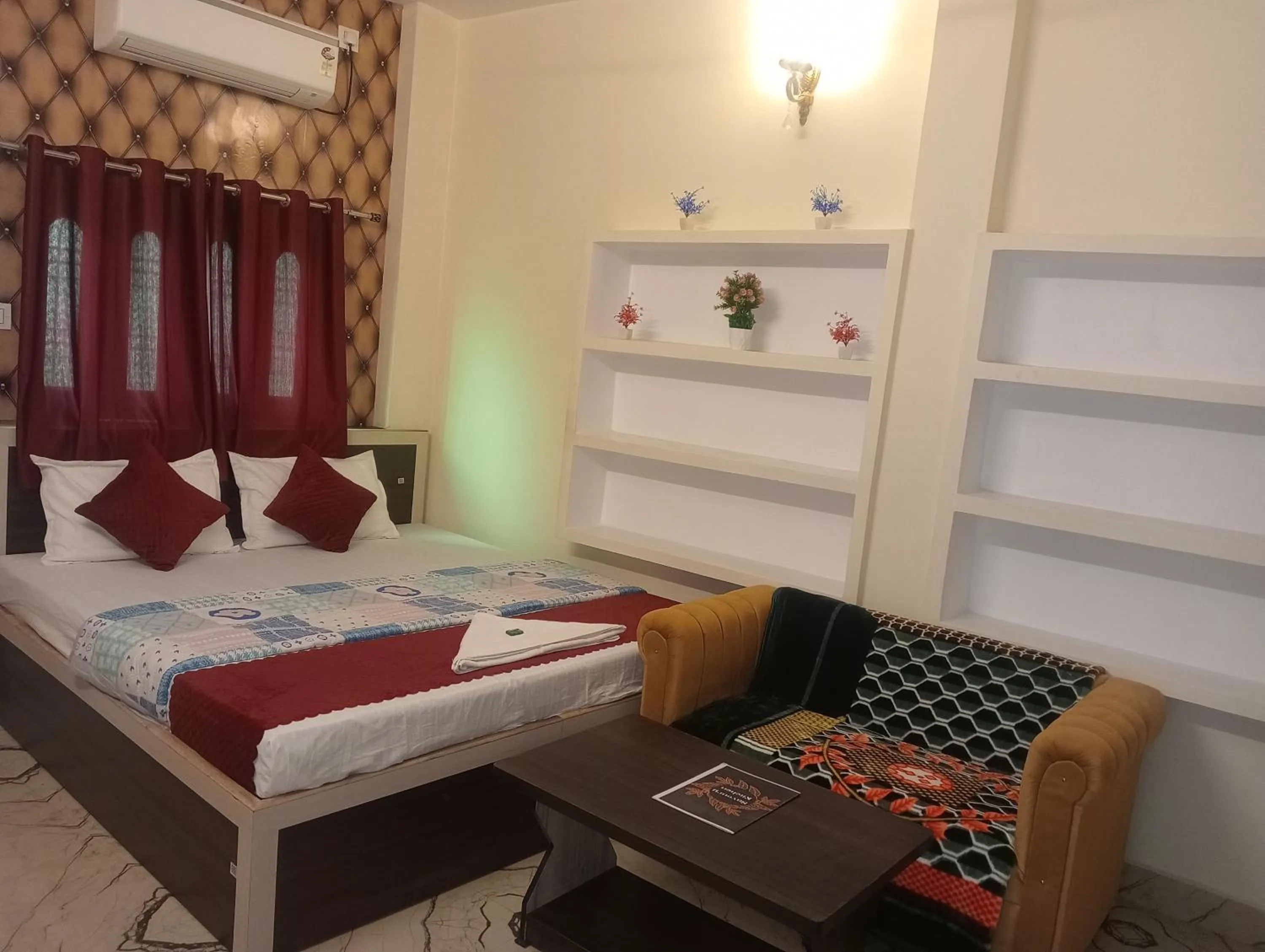 Bed in Rudra Guest House