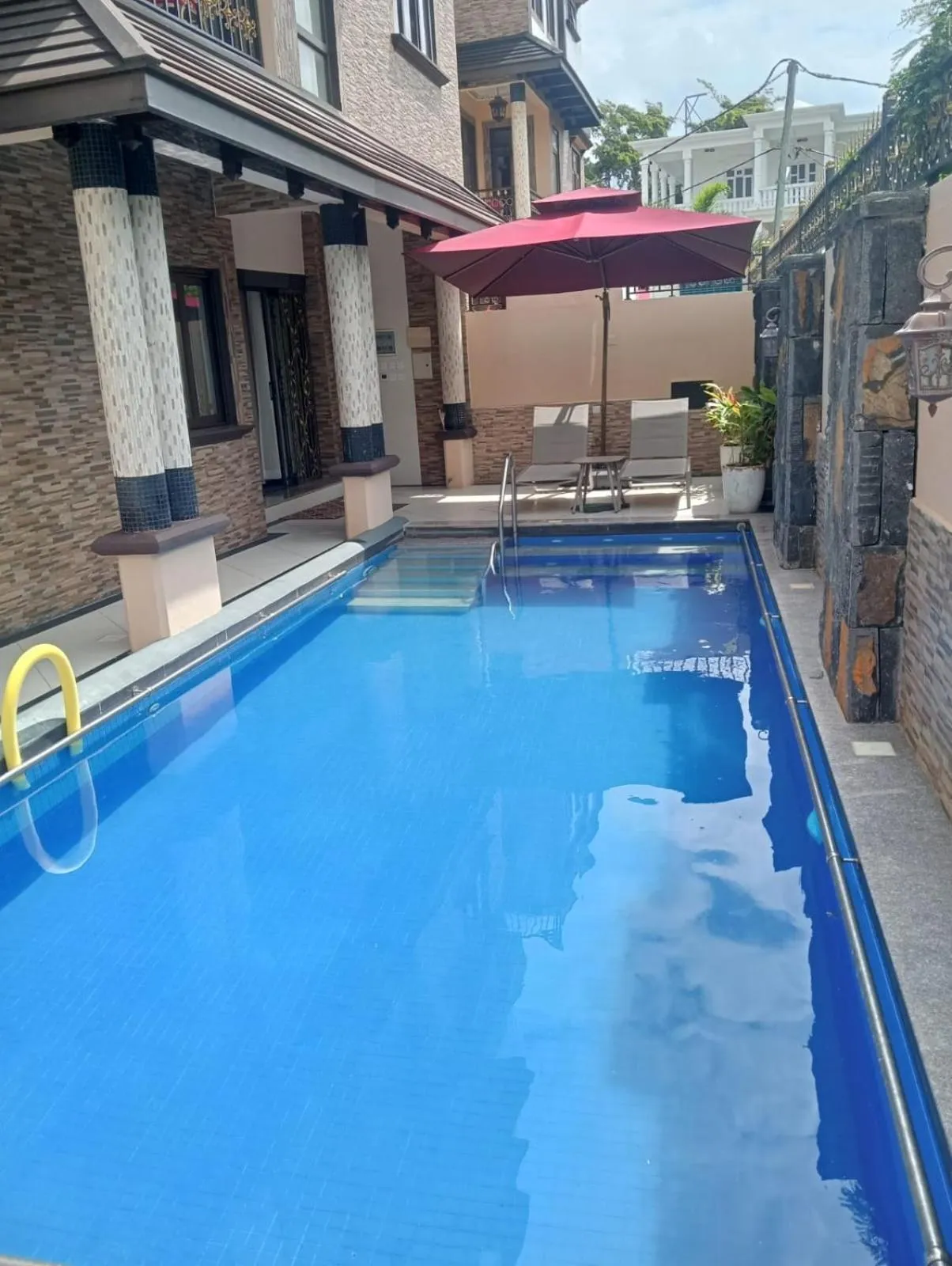 Swimming pool in Blue Rawal