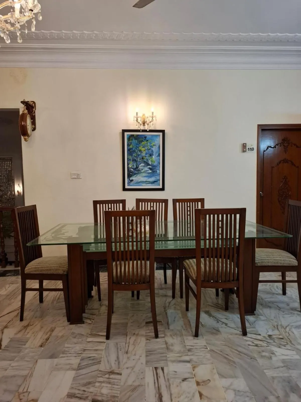 Restaurant/places to eat in White House Karachi