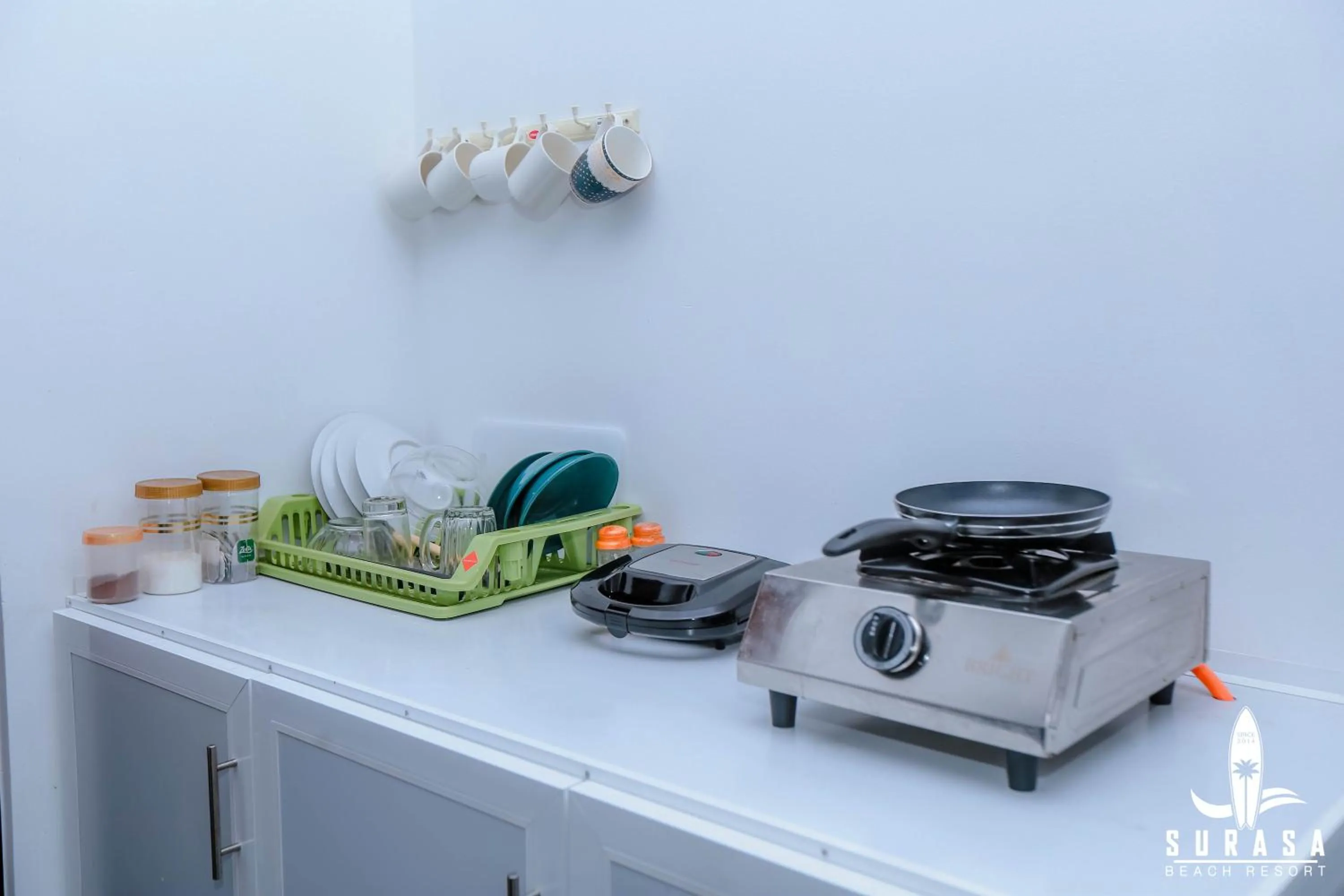 Kitchen or kitchenette in Surasa Beach Resort