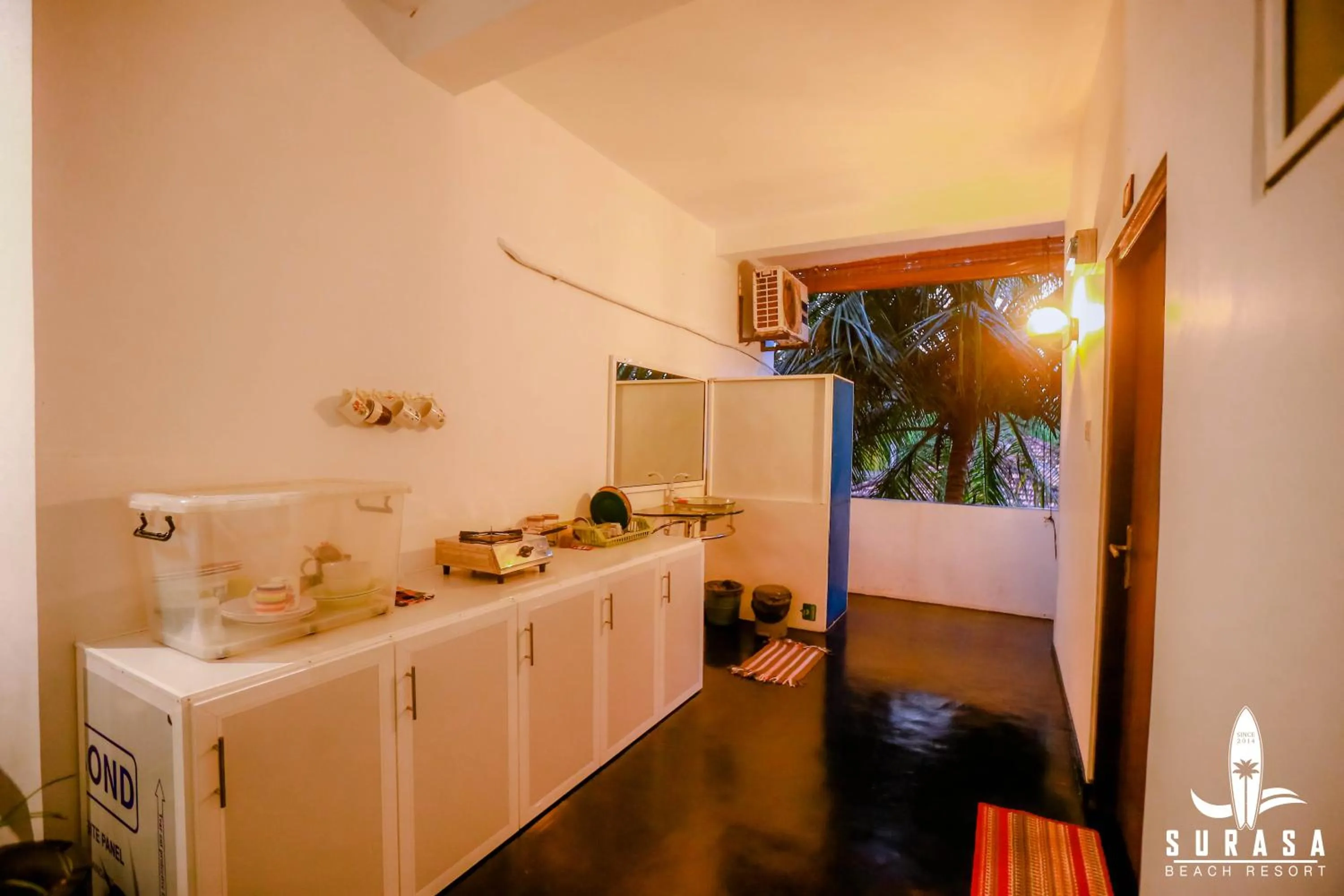 Kitchen or kitchenette in Surasa Beach Resort