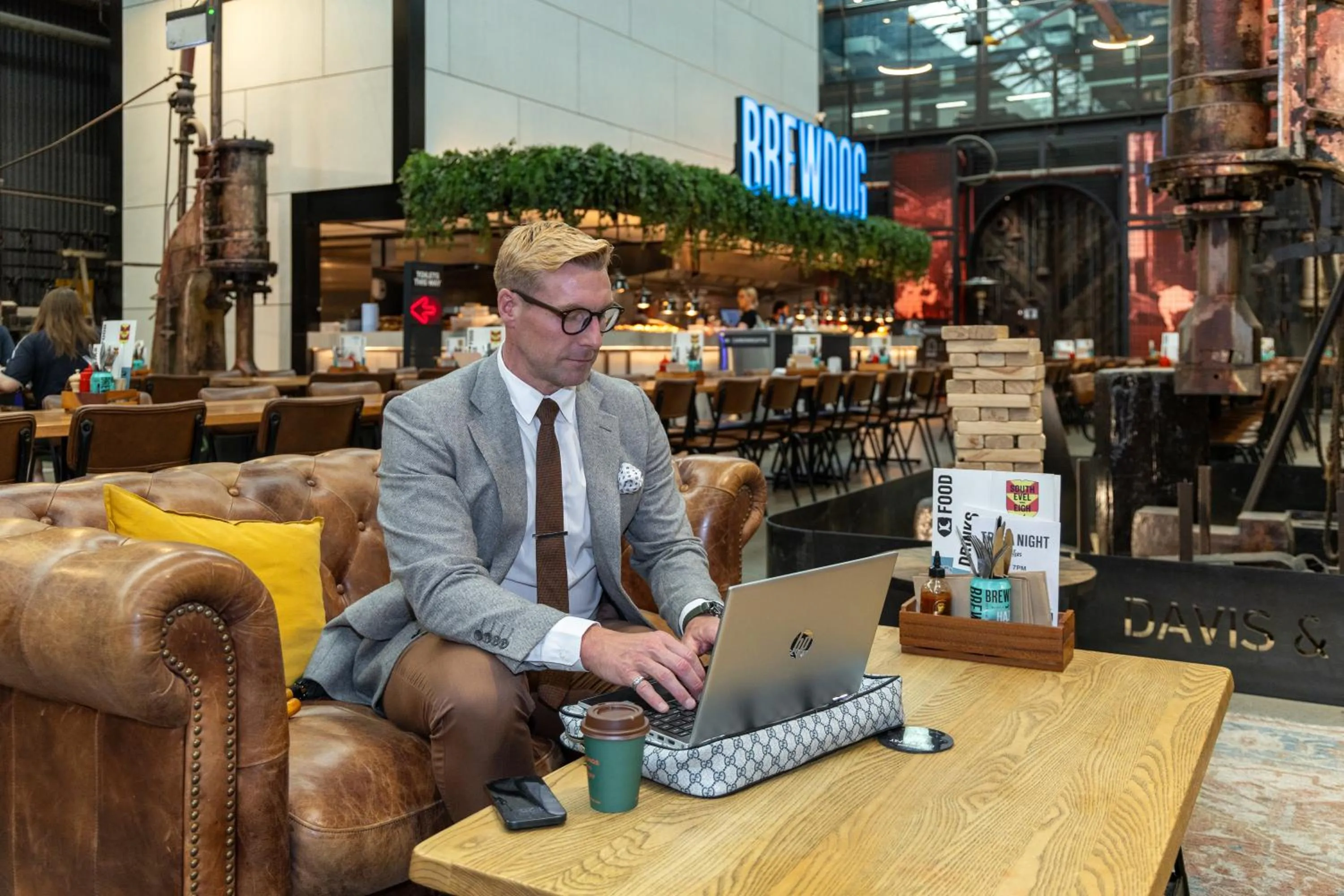 Restaurant/places to eat in Hoteloco