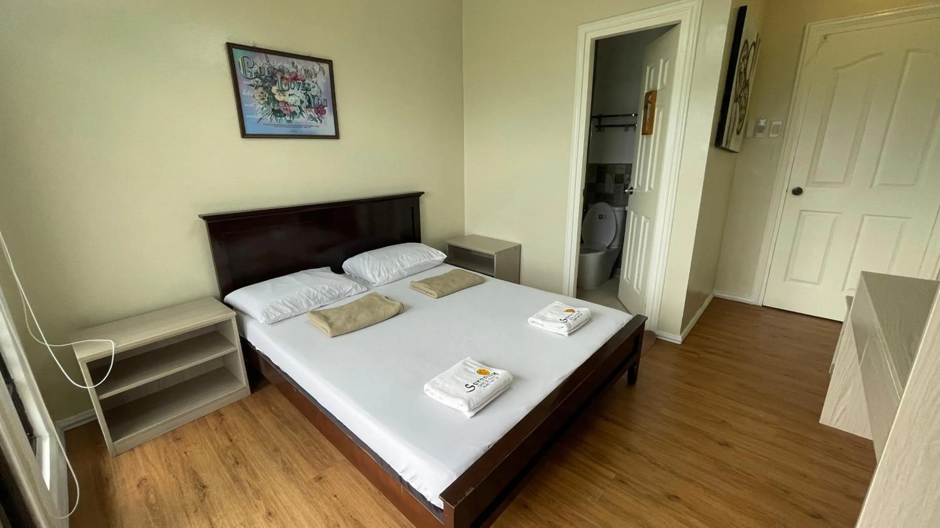 Bed in Serenity Farm and Resort by Hiverooms