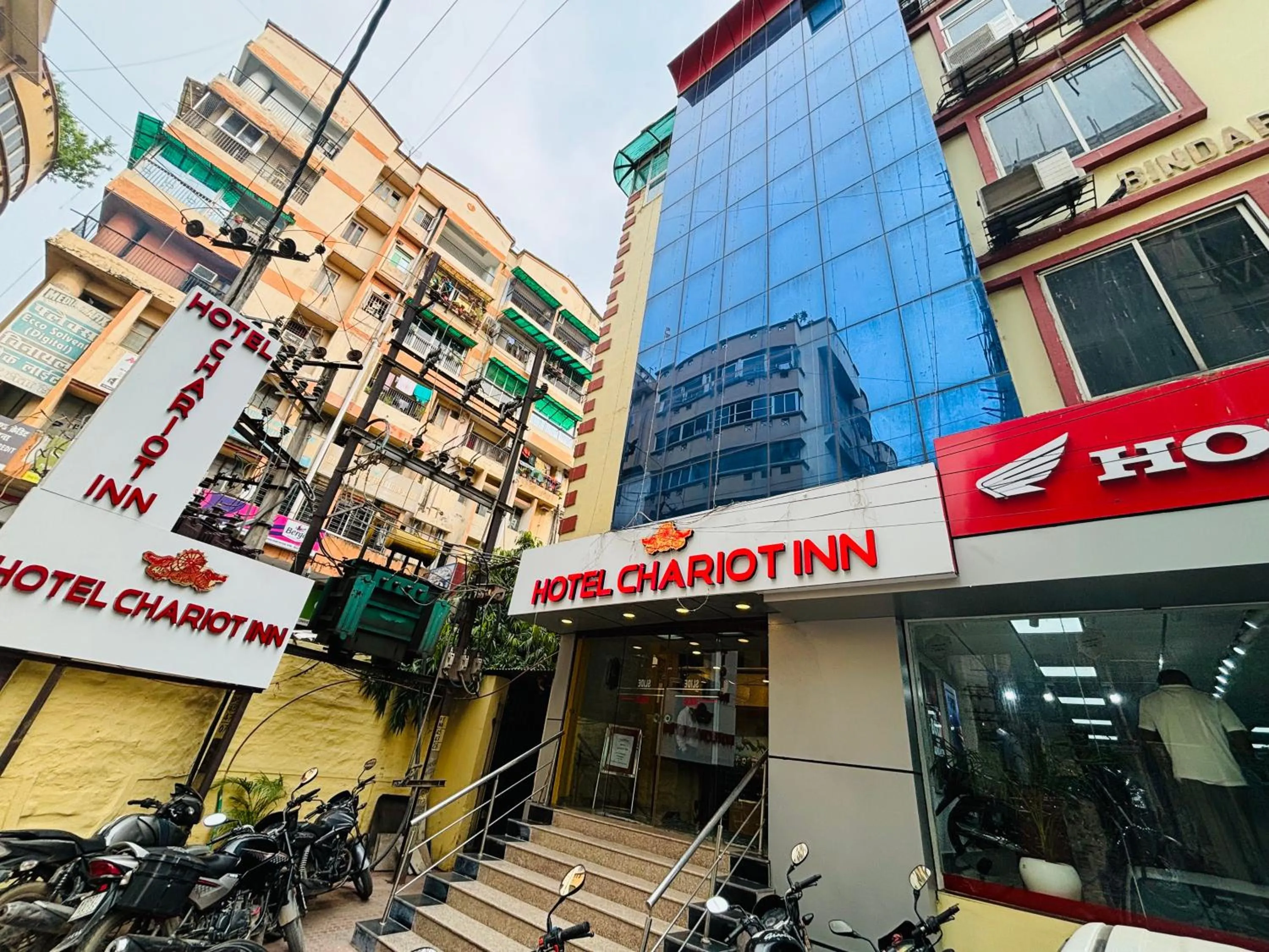 Property building in Hotel Chariot Inn Patna