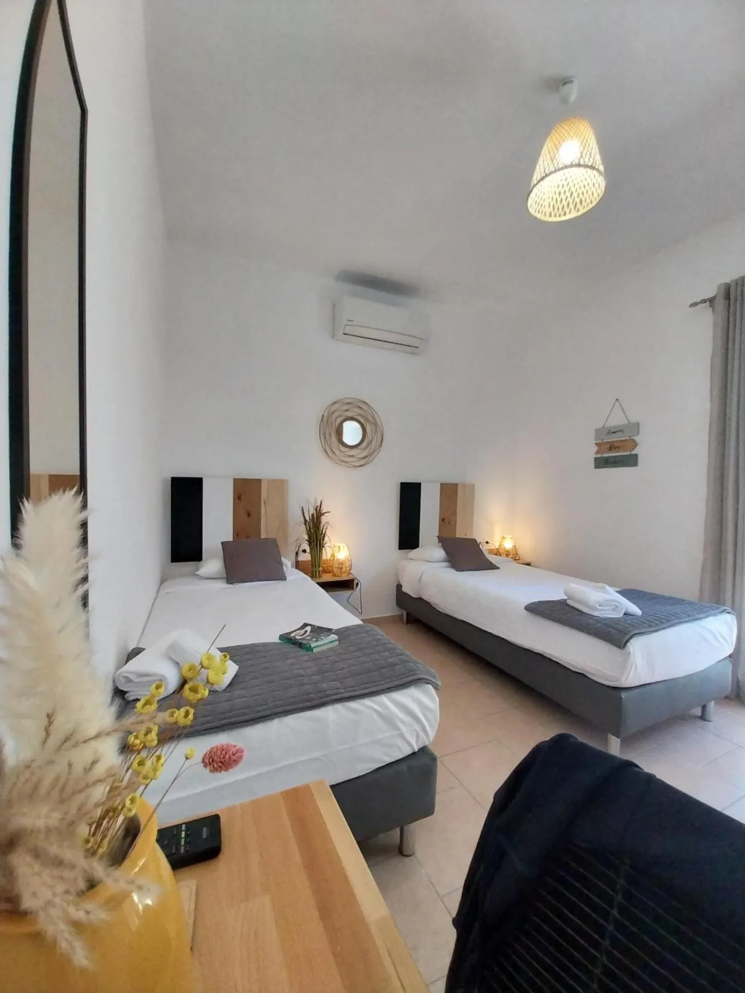 Photo of the whole room, Bed in Hôtel Padolo