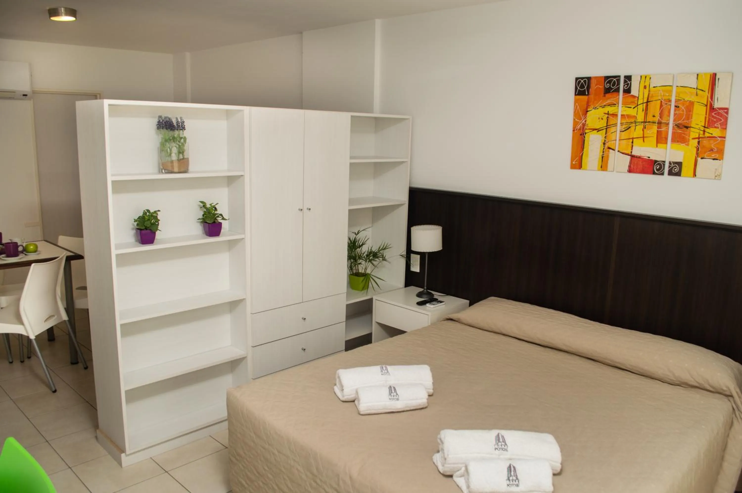 Bed in Torre Potosi Departamentos