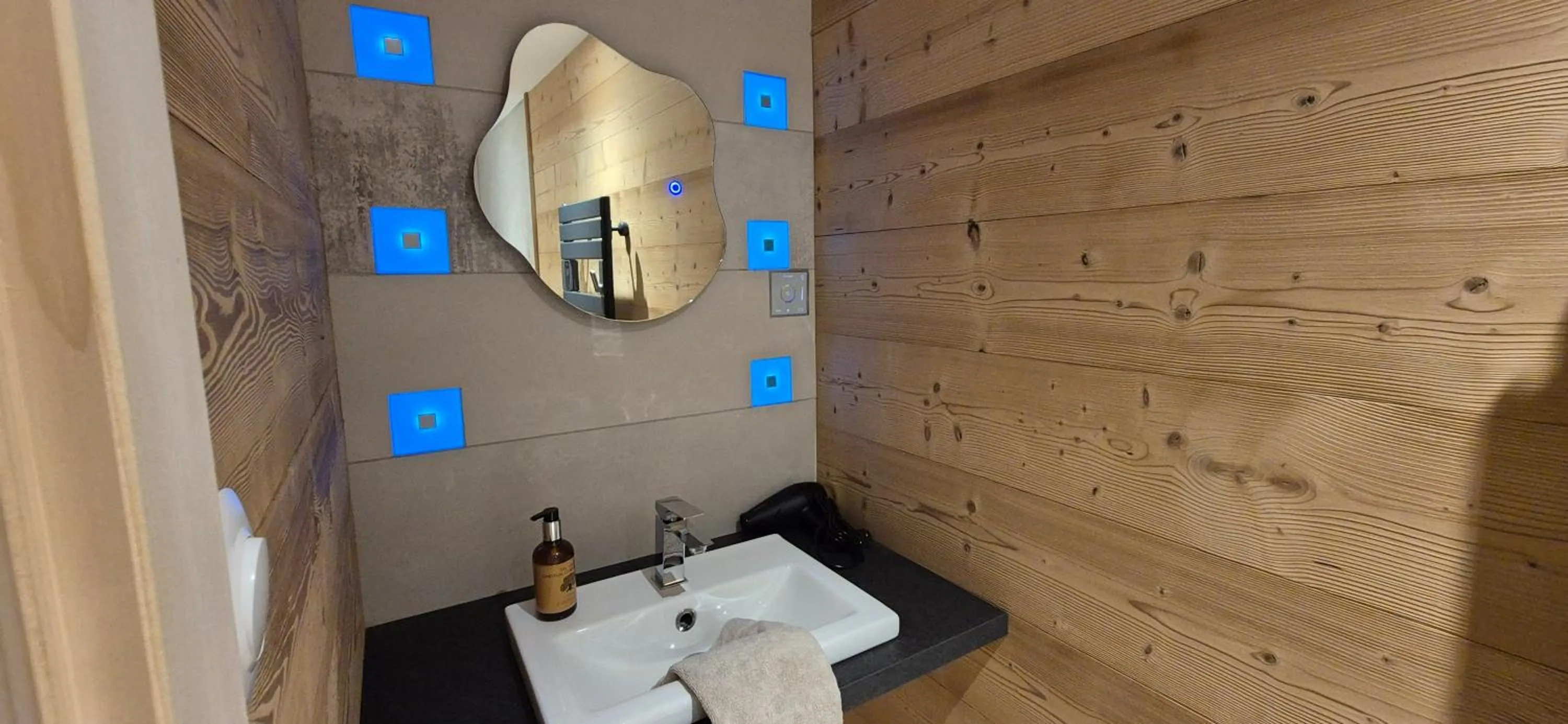 Bathroom in L'Or du Lac