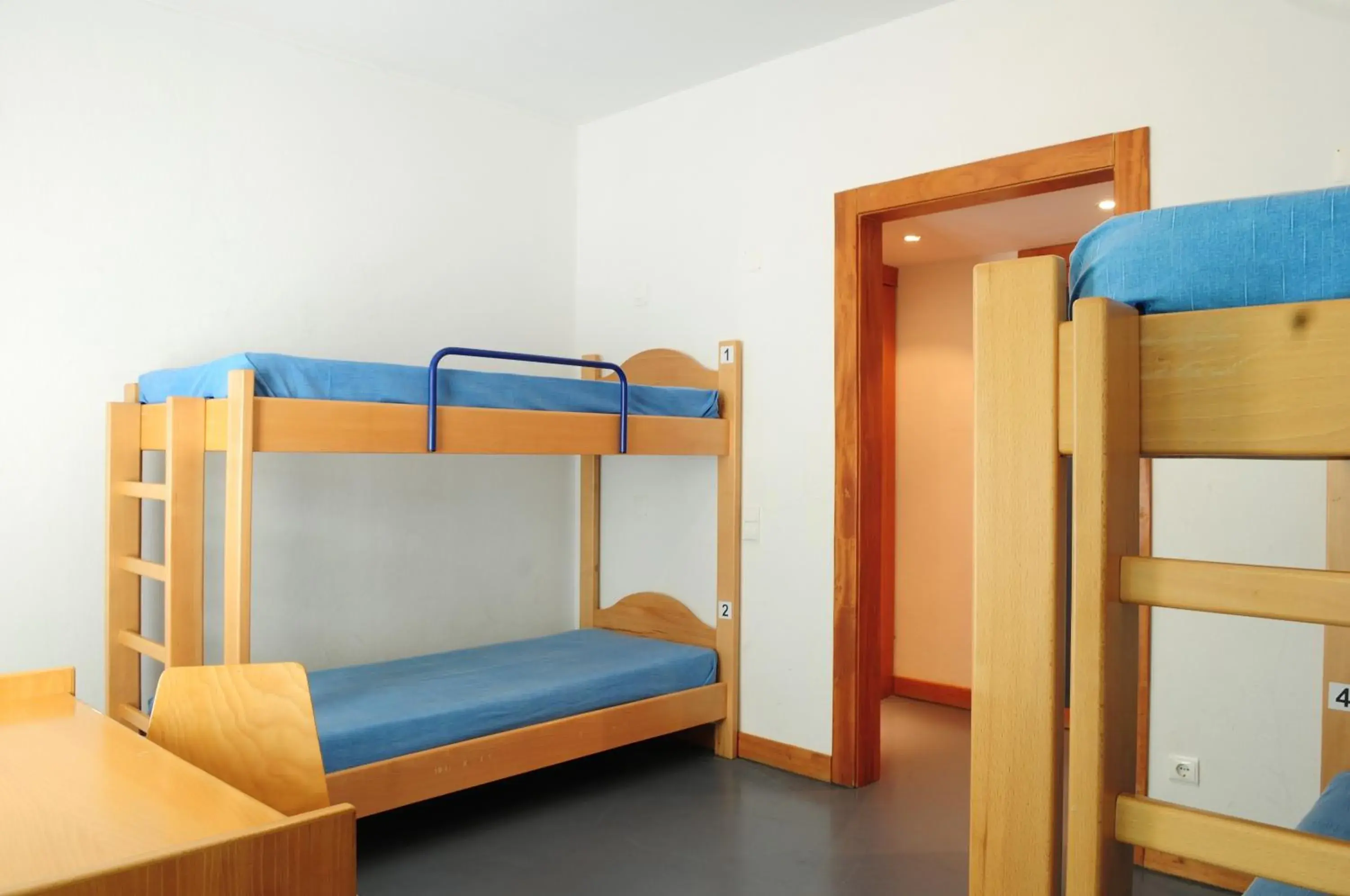 Bunk Bed in Female Dormitory Room in HI Abrantes – Pousada de Juventude Bunk Bed in Female Dormitory Room in HI Abrantes – Pousada de Juventude