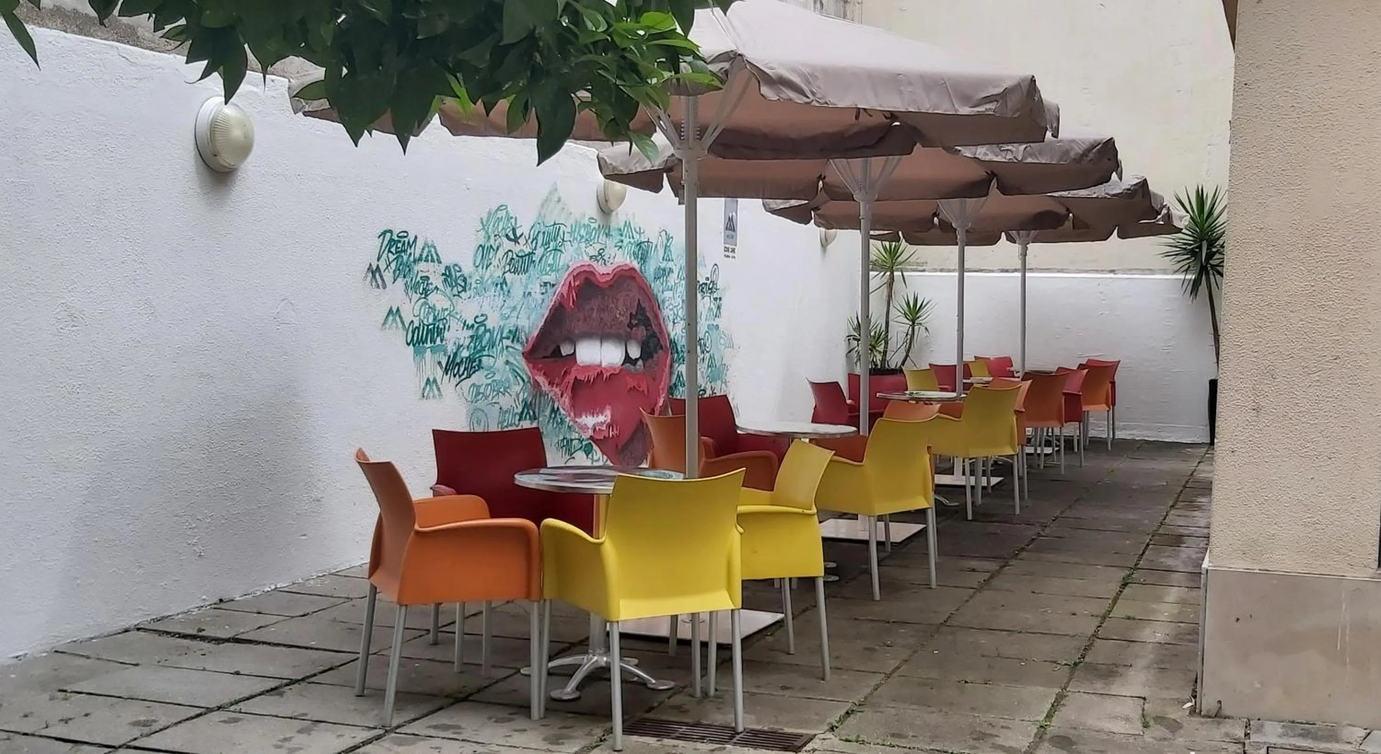 Inner courtyard view in HI Lisboa - Pousada de Juventude