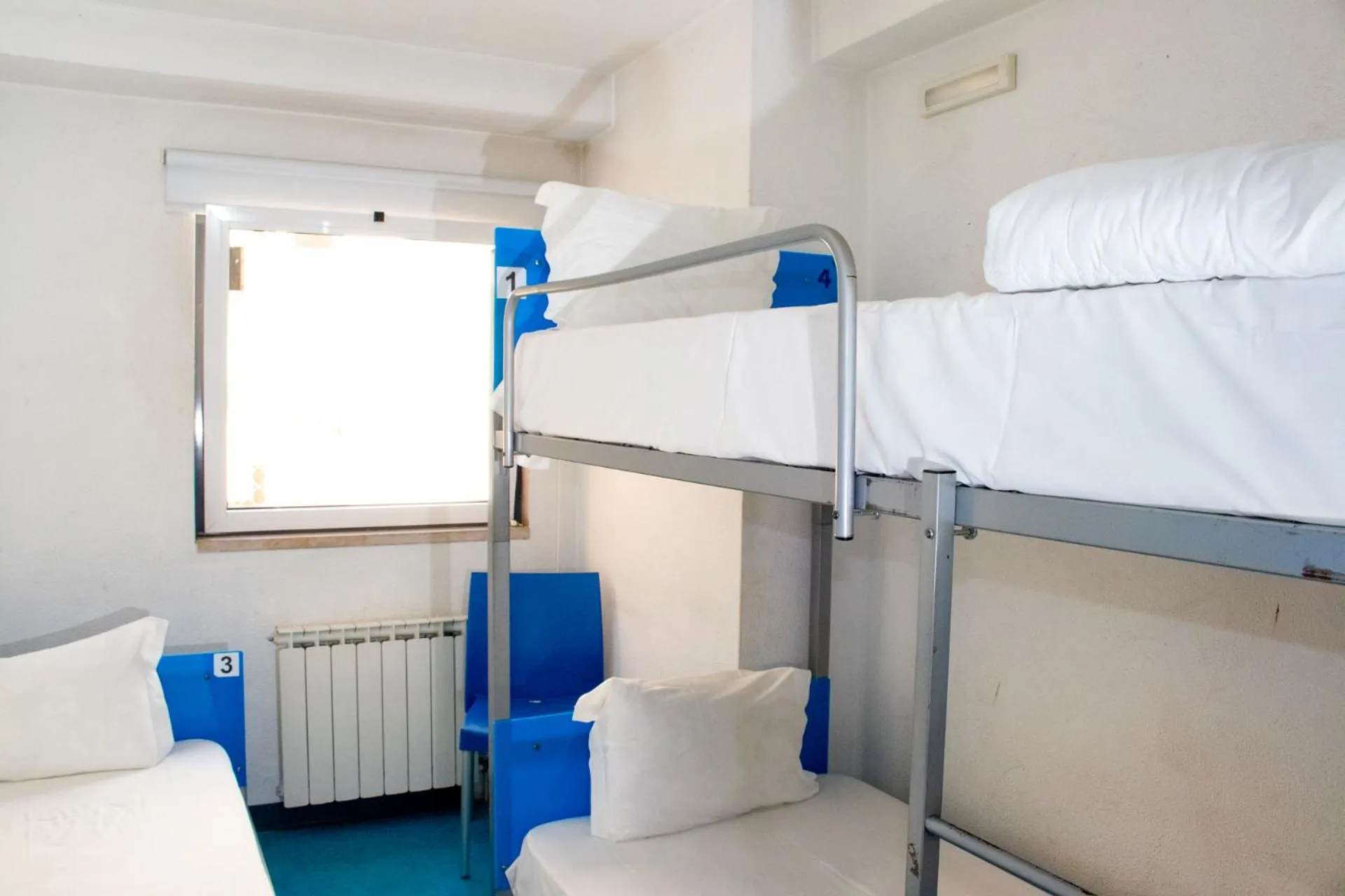 Bedroom, Bed in HI Lisboa - Pousada de Juventude