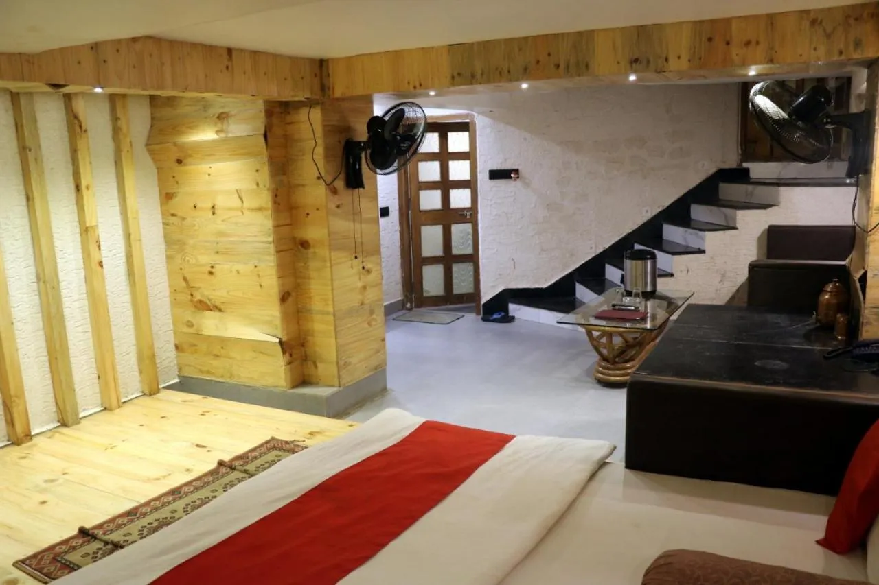 Bedroom, Bed in Hotel utkarsh