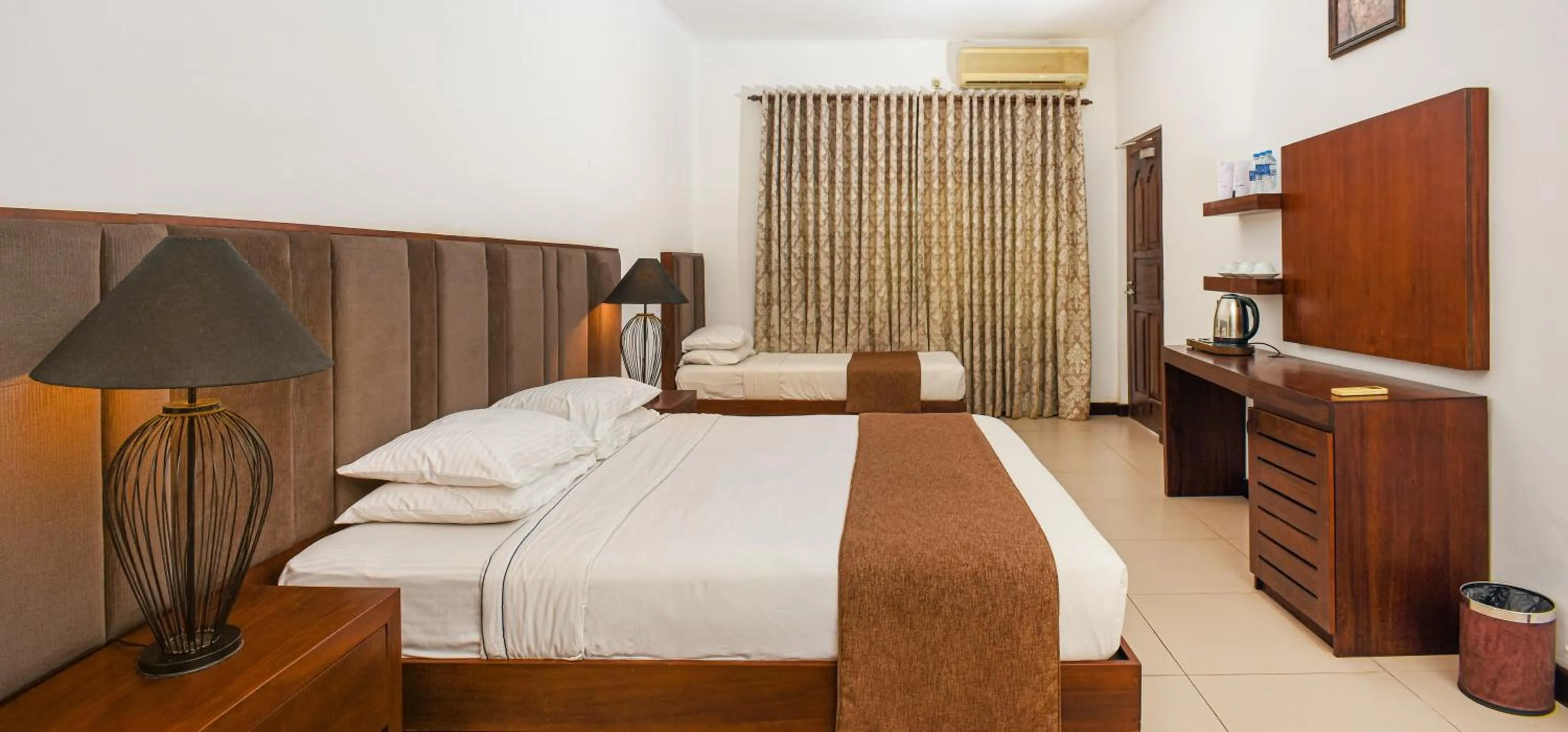 Bed in Joe's Resort Bentota