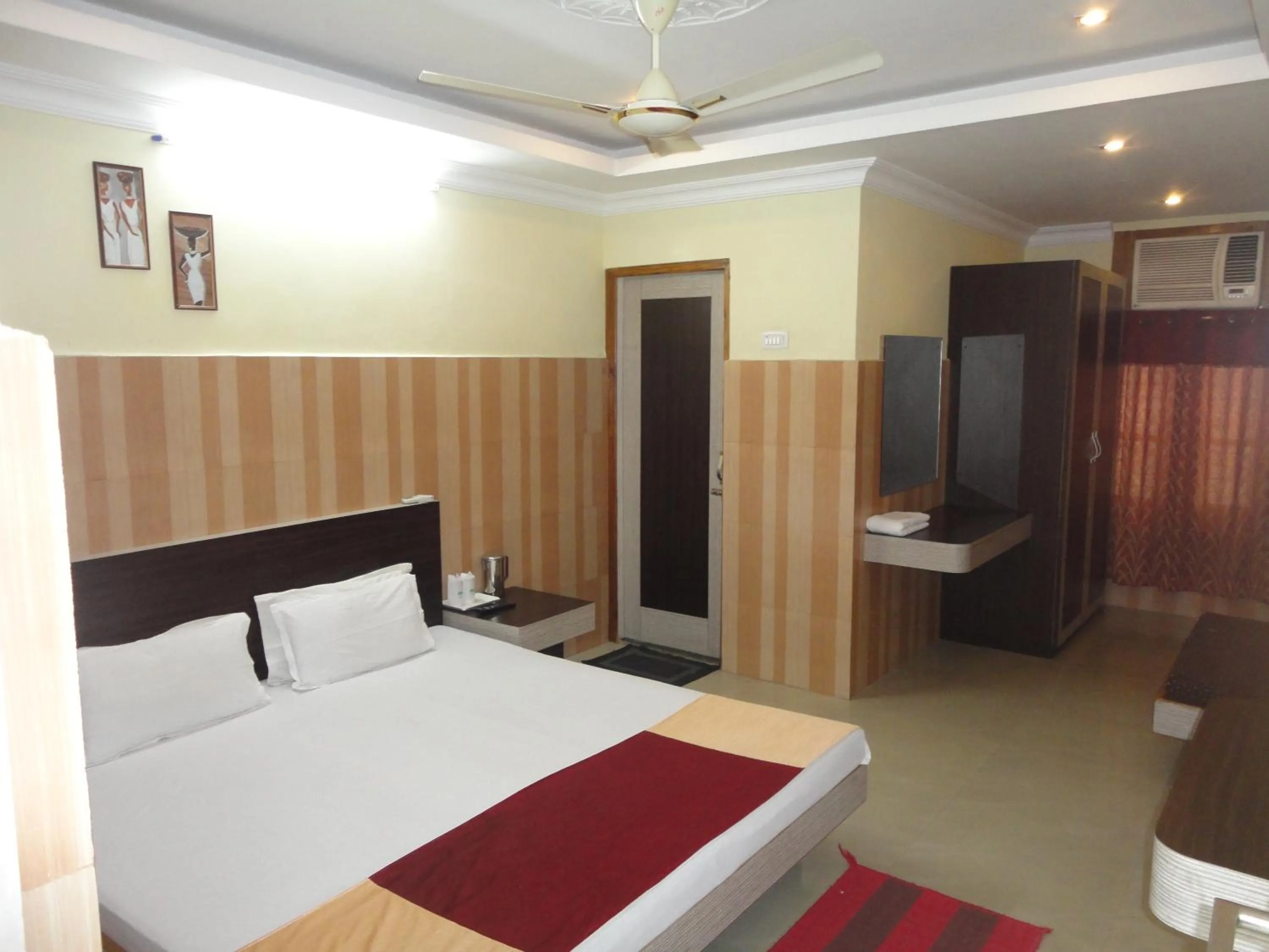 Photo of the whole room, Bed in Hotel Green Valley