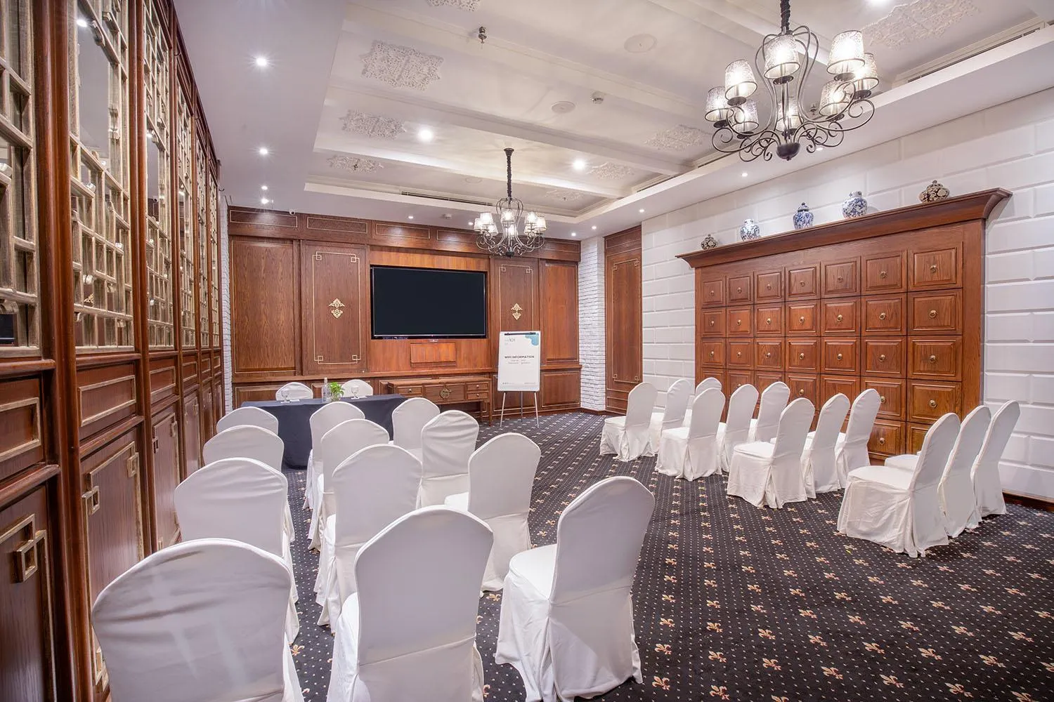Meeting/conference room in THE 1O1 Bogor Suryakancana