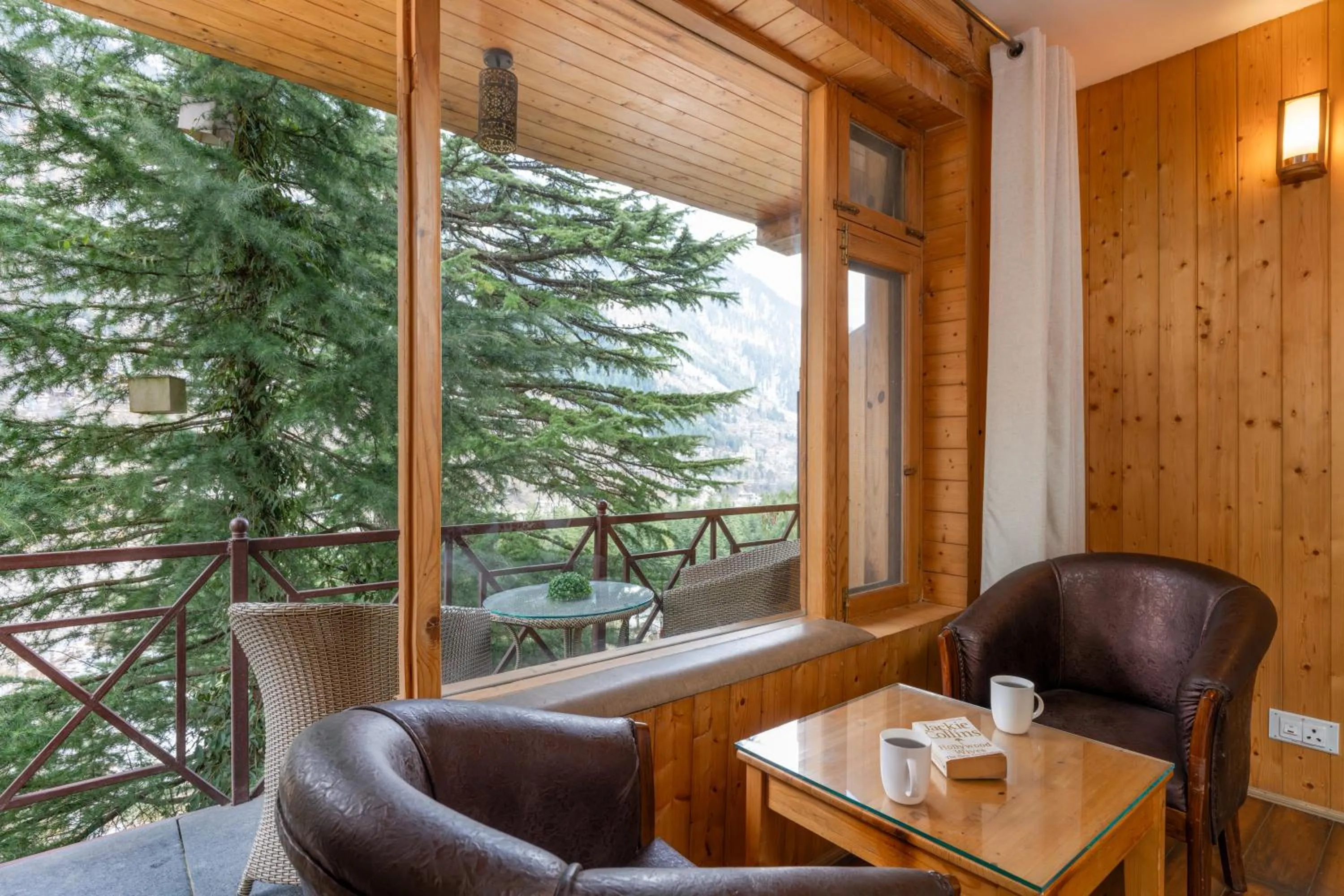 Balcony/Terrace in The Pine Chalet Manali