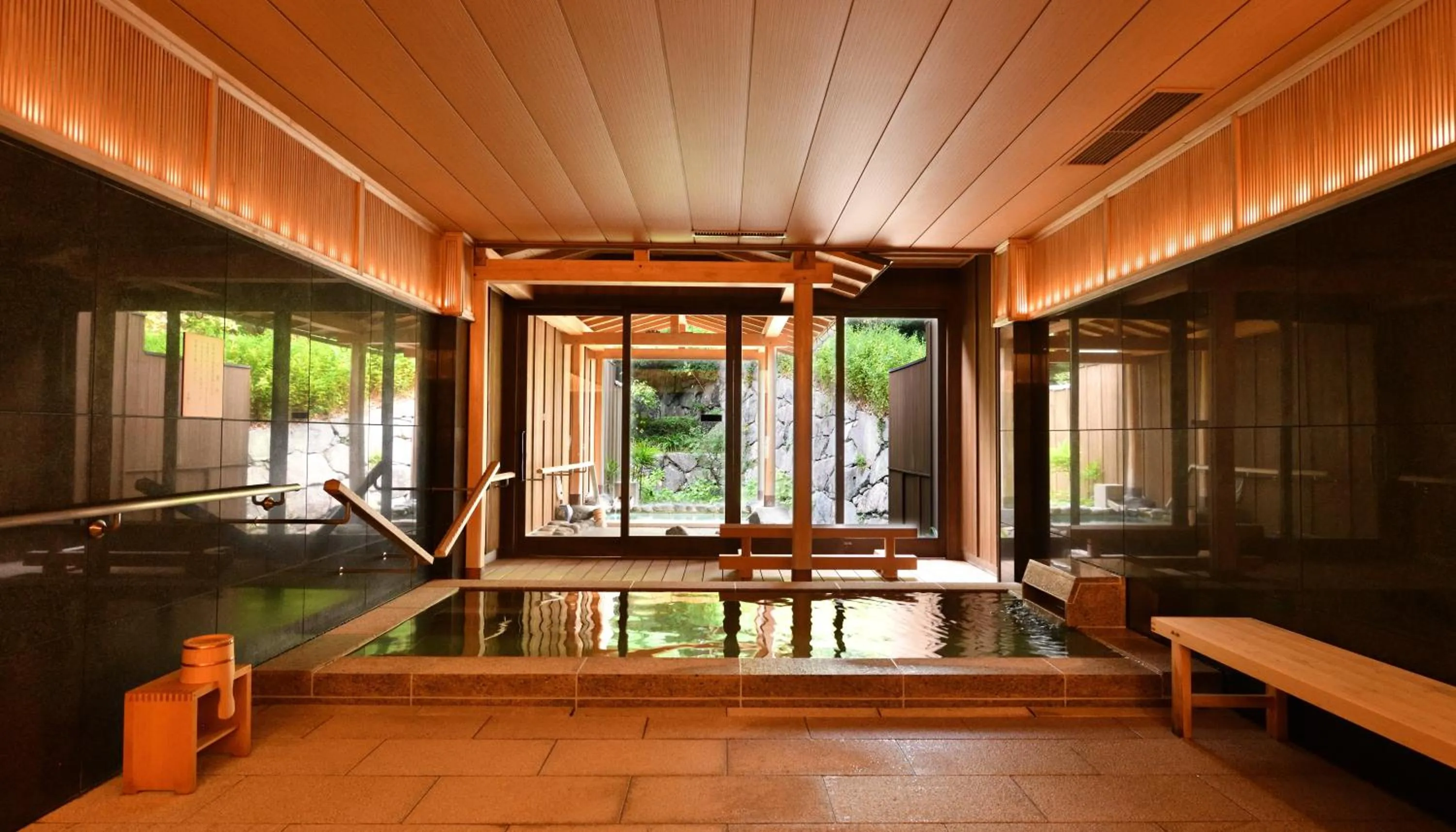 Hot Spring Bath in Kyo Yunohana Resort Suisen