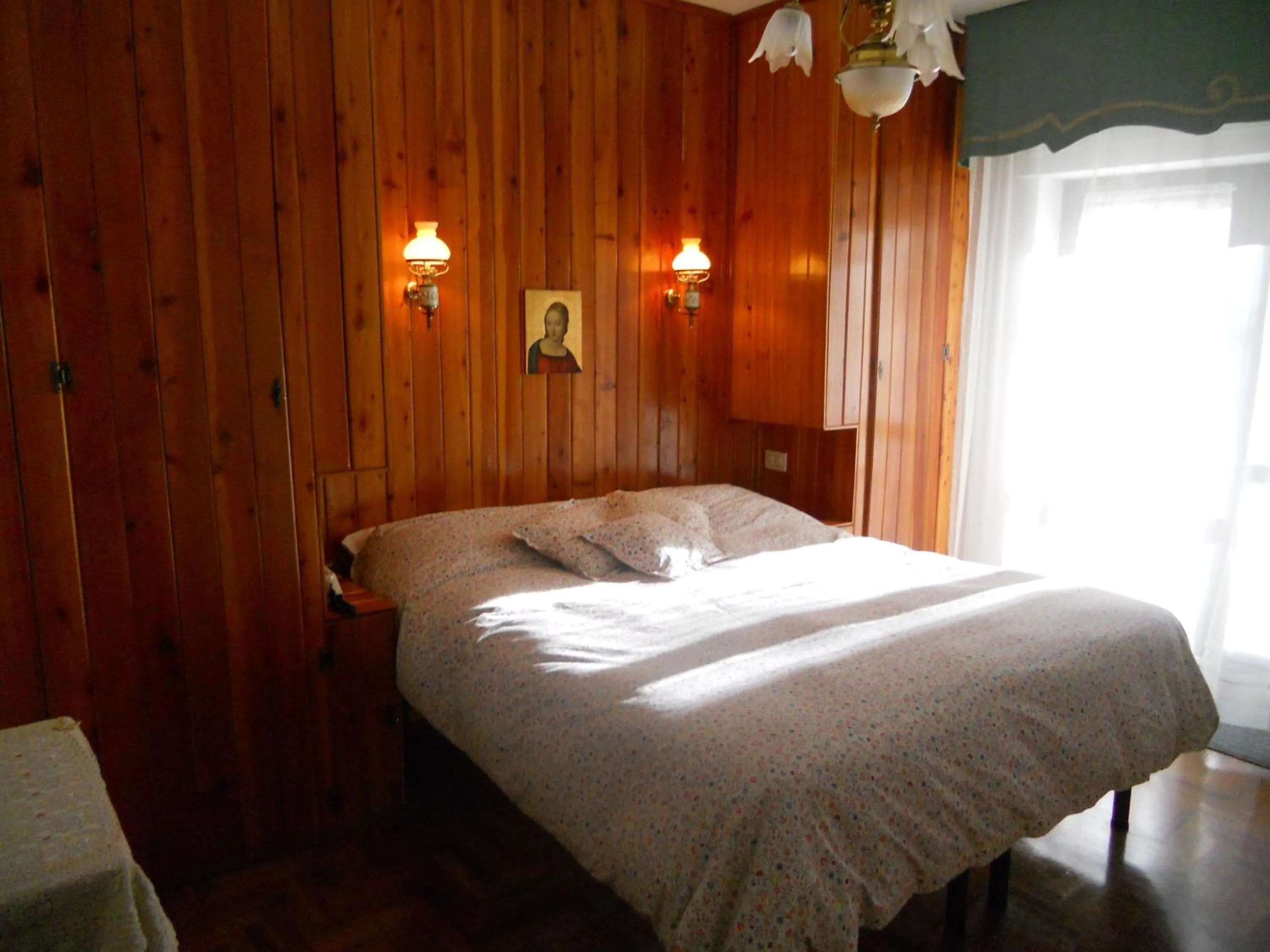 View (from property/room), Bed in Albergo Generale Cantore - Monte Amiata