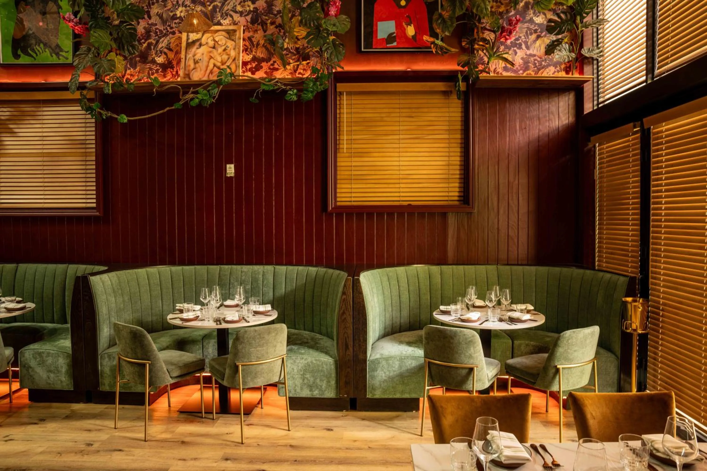 Restaurant/places to eat in The Daydrift