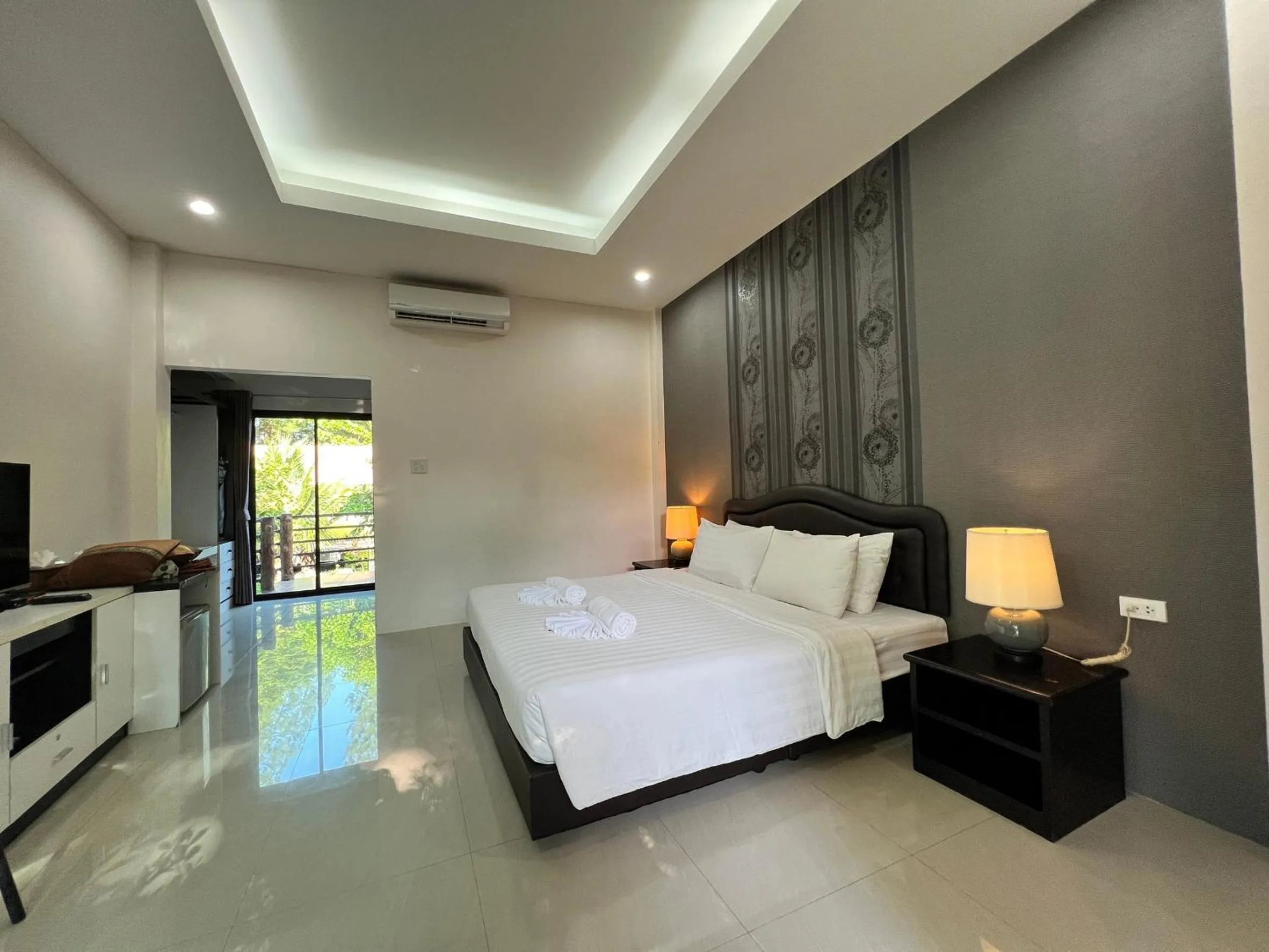 Photo of the whole room, Bed in The Canal Garden Resort