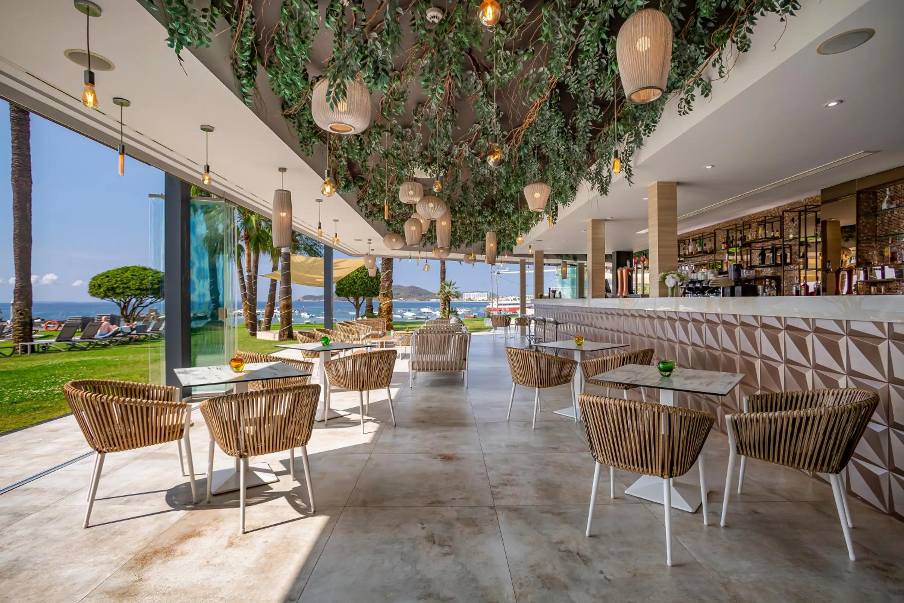 Restaurant/places to eat in Hotel Torre del Mar - Ibiza