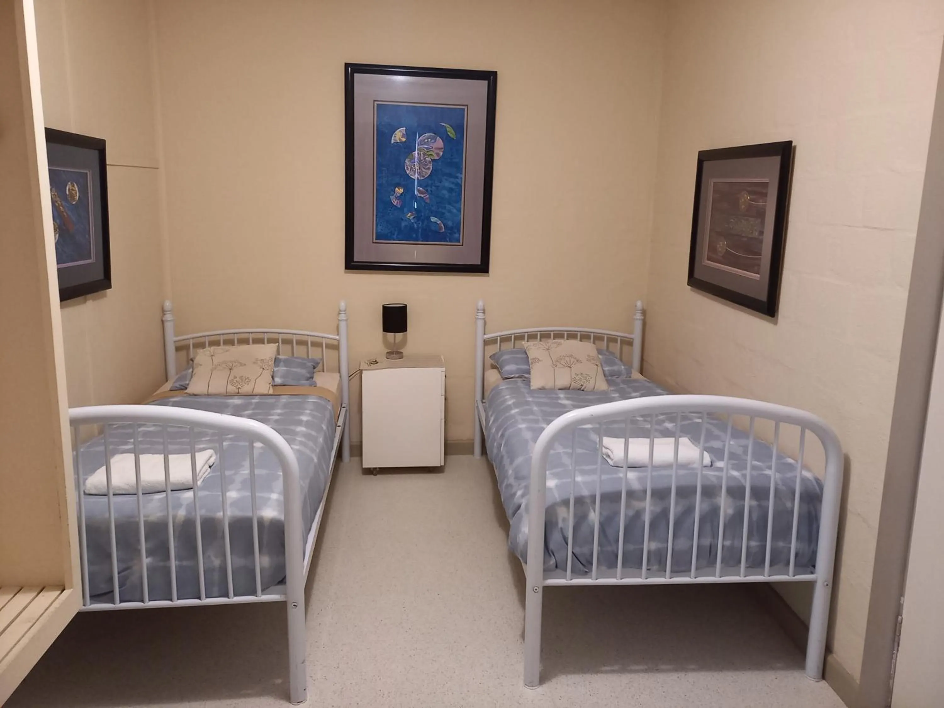 Bedroom, Bed in Lakes Entrance Holiday Units