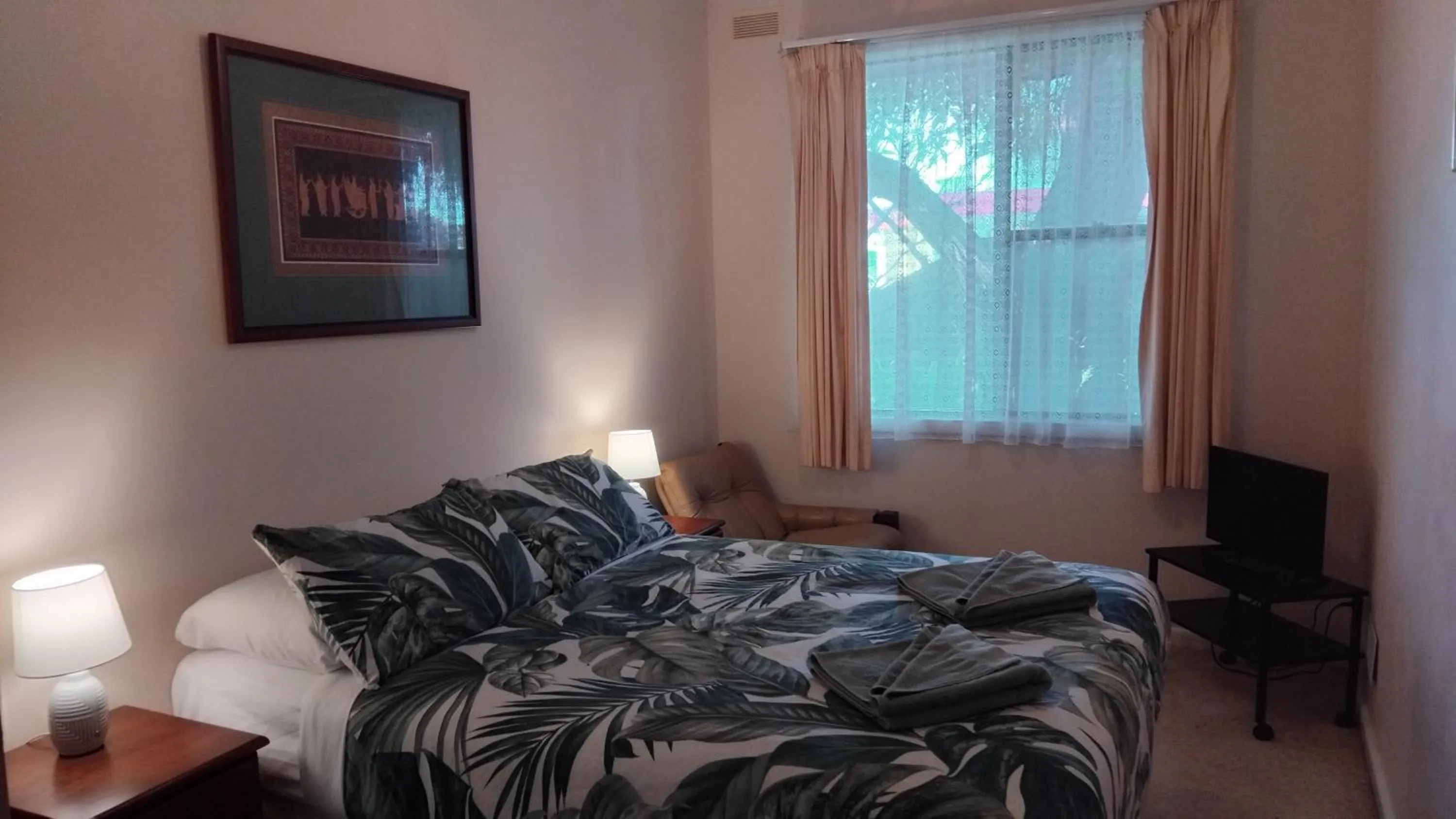 Bedroom, Bed in Lakes Entrance Holiday Units