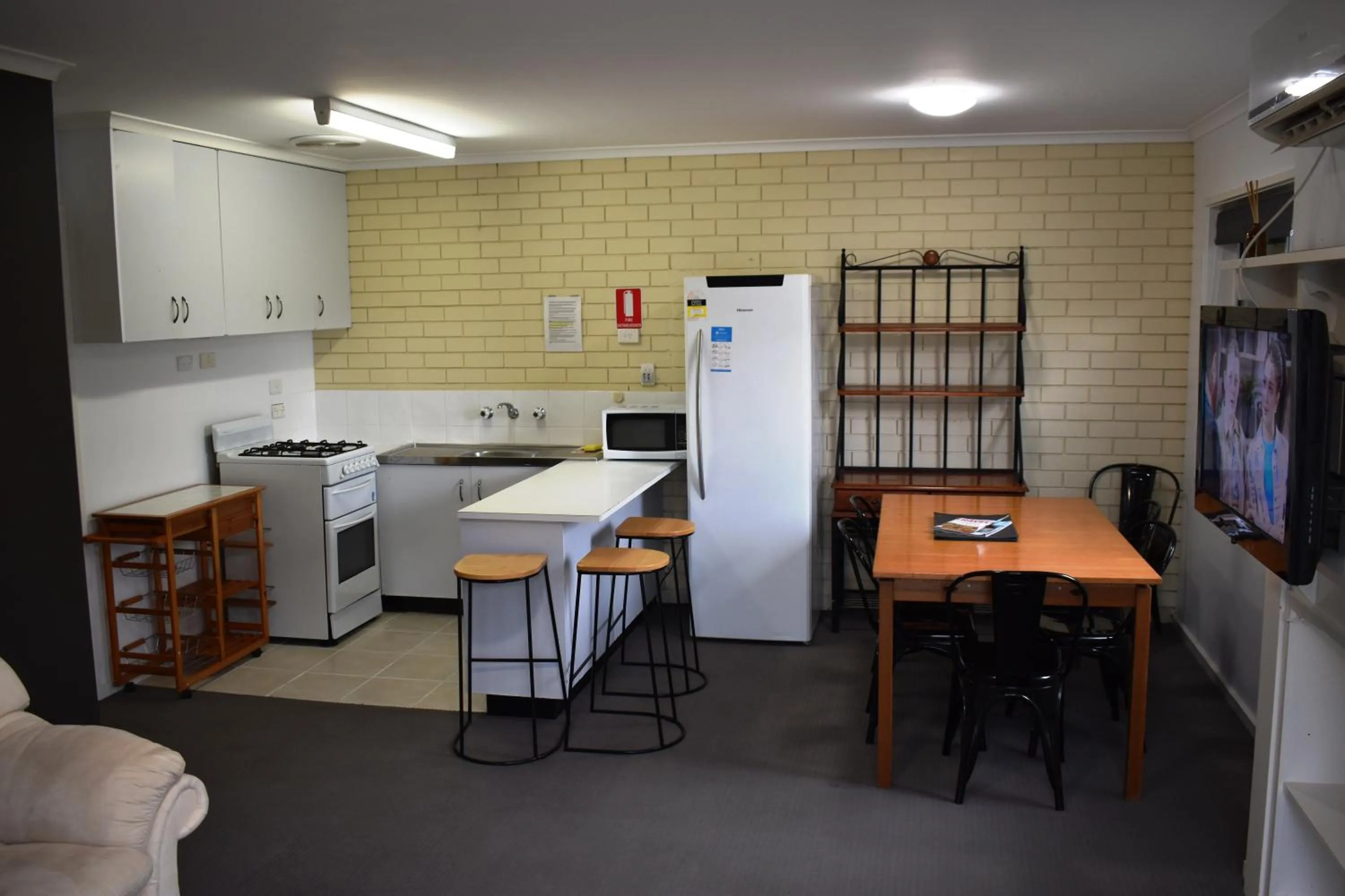 Kitchen or kitchenette in Wilsons Promontory Motel
