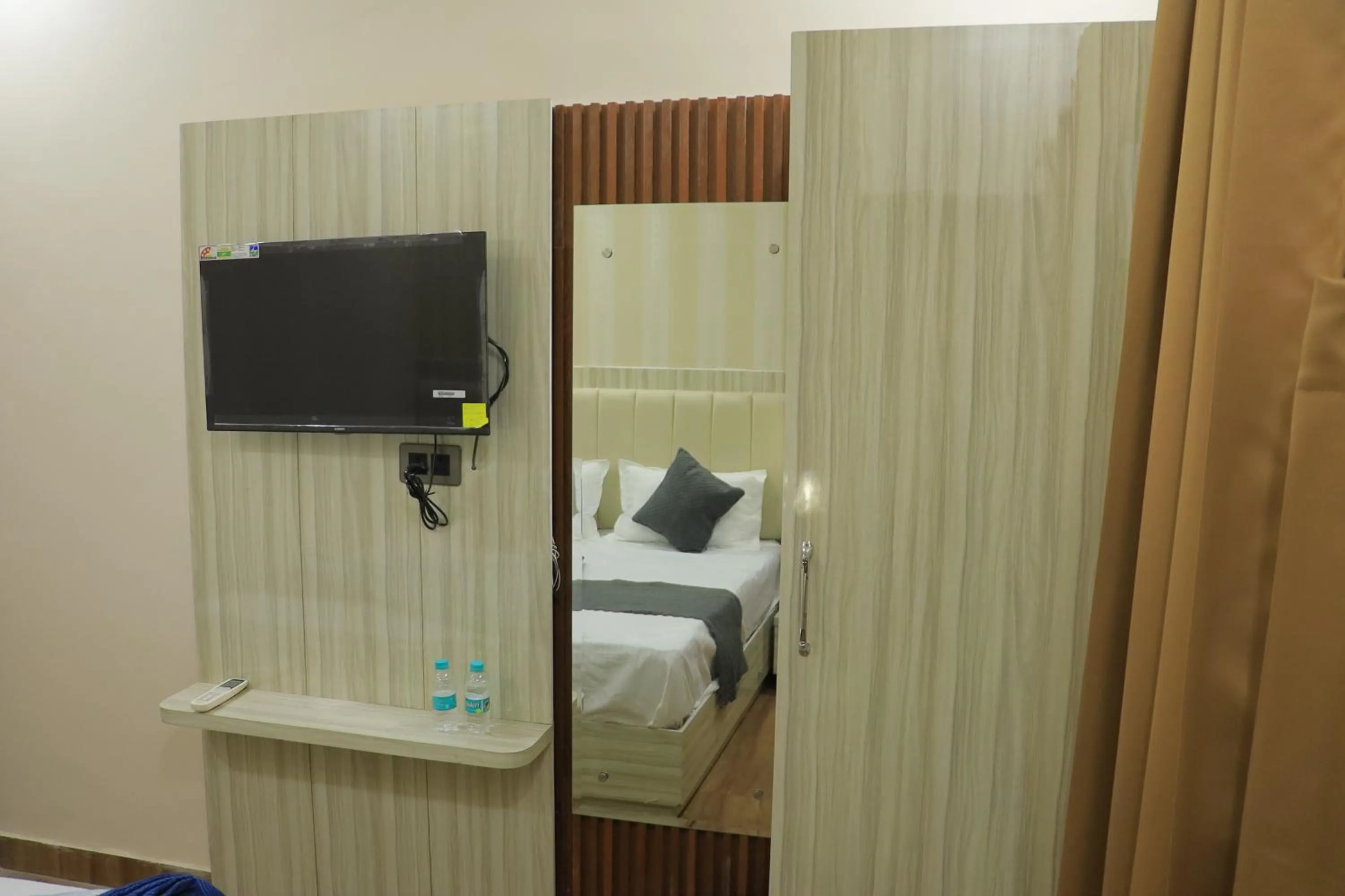 Bed in The Amritsar View near Golden temple