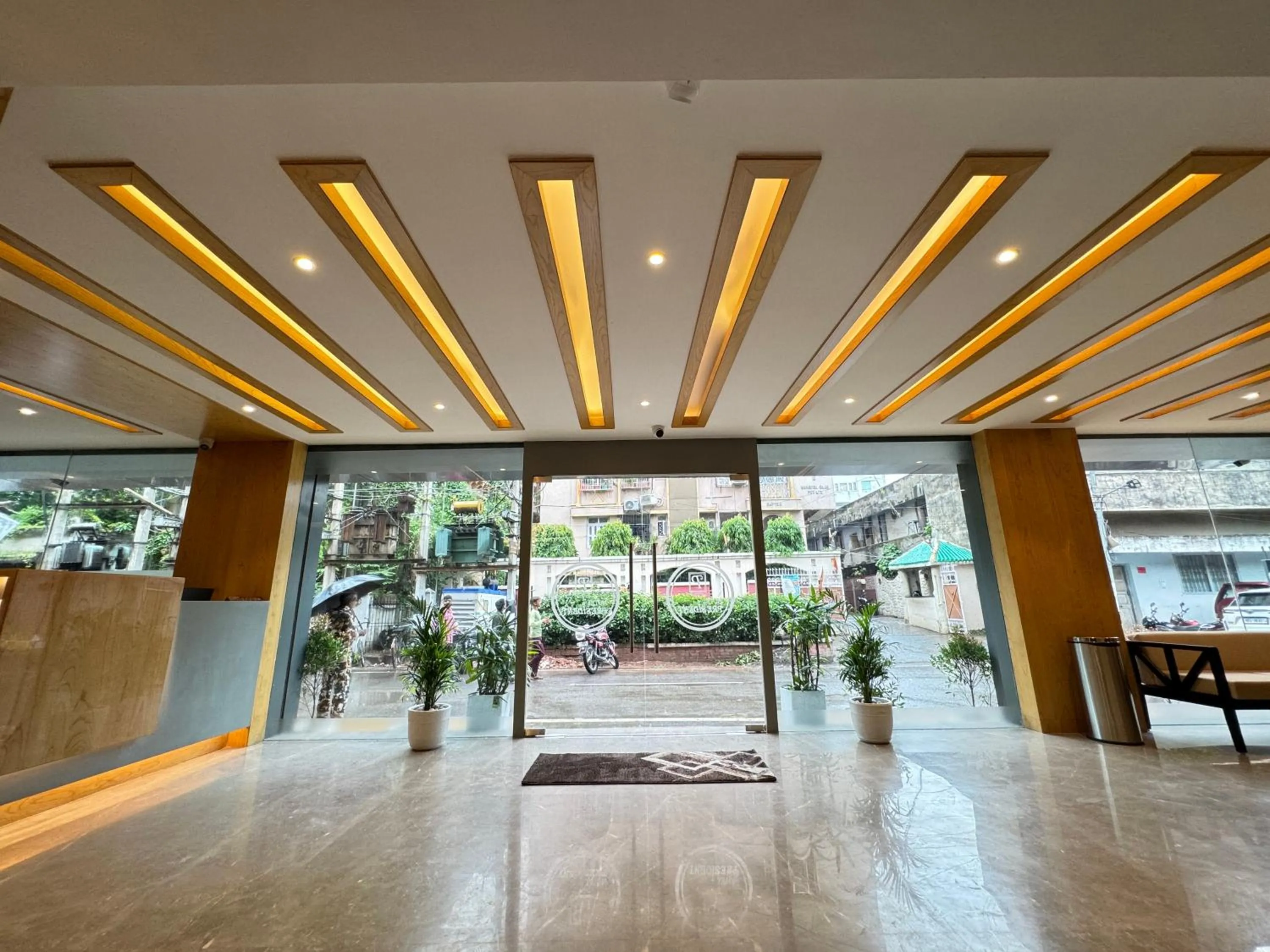 Facade/entrance in Hotel President