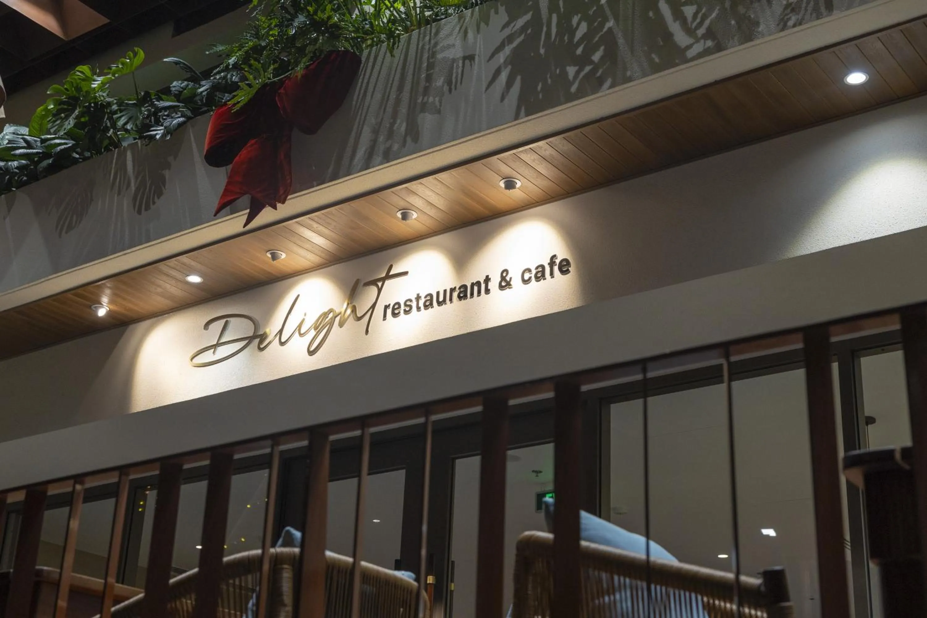 Restaurant/places to eat in Iconic Long Hai Hotel