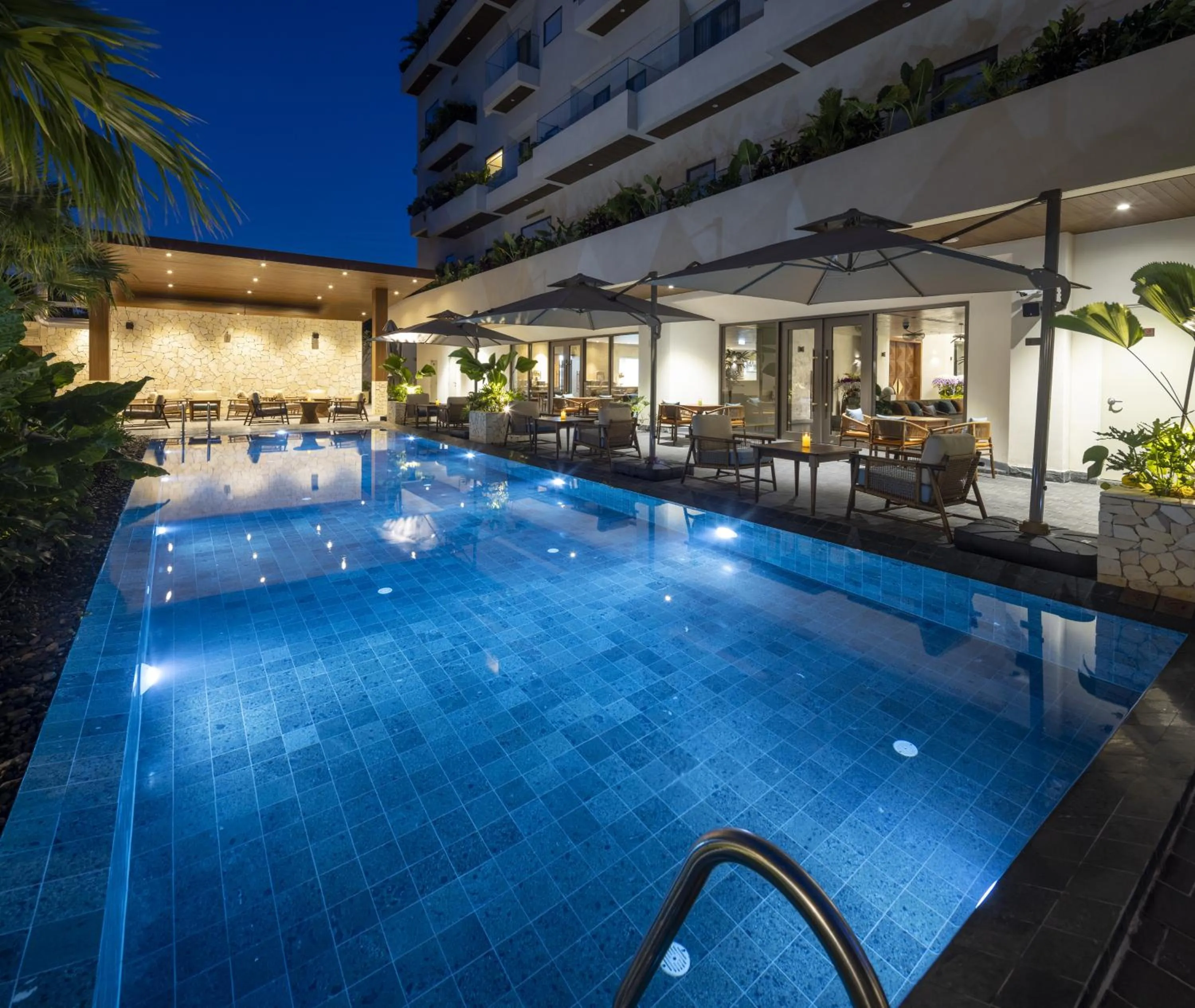Swimming pool in Iconic Long Hai Hotel