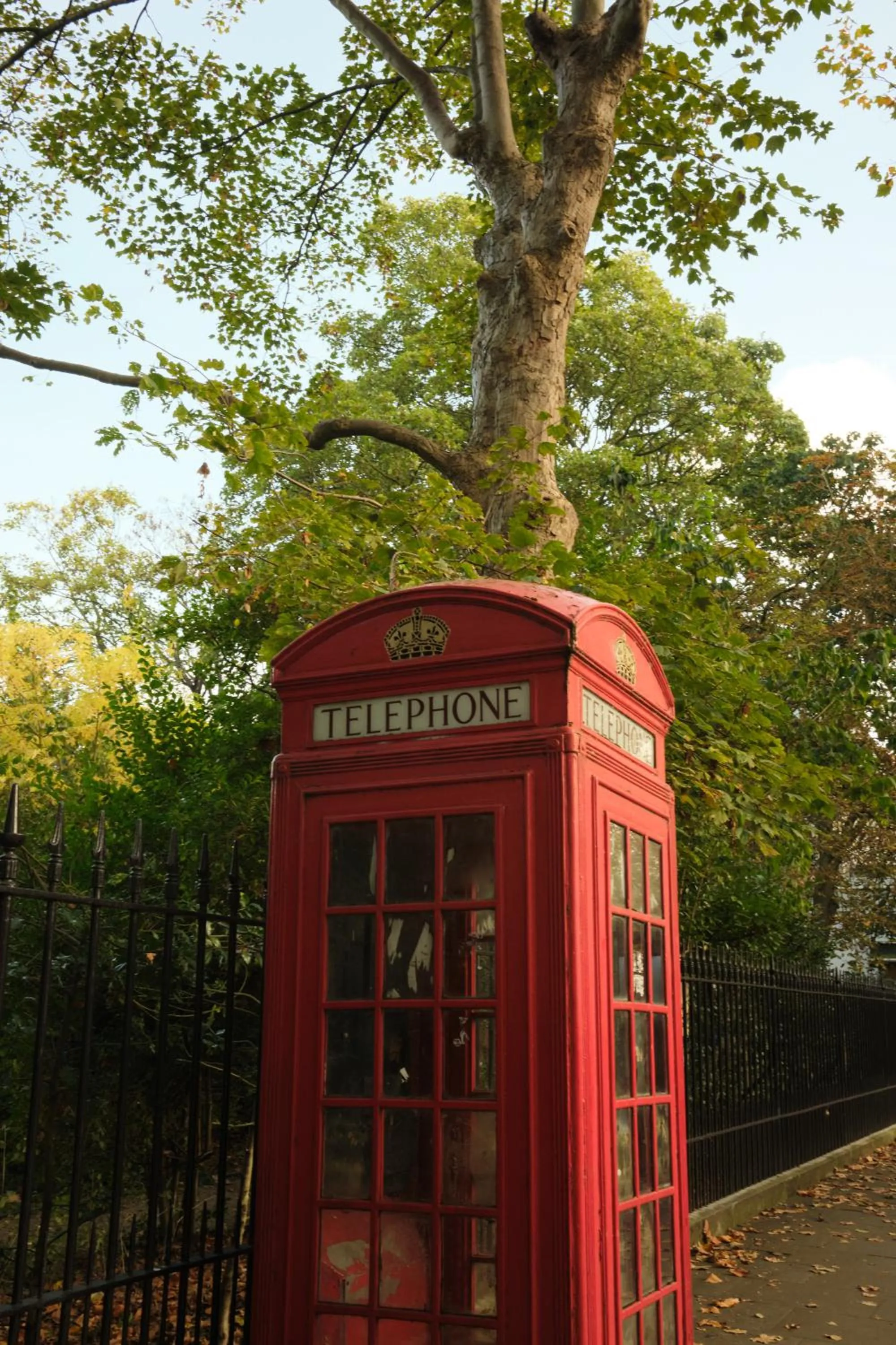 Neighbourhood in Bob W London Olympia