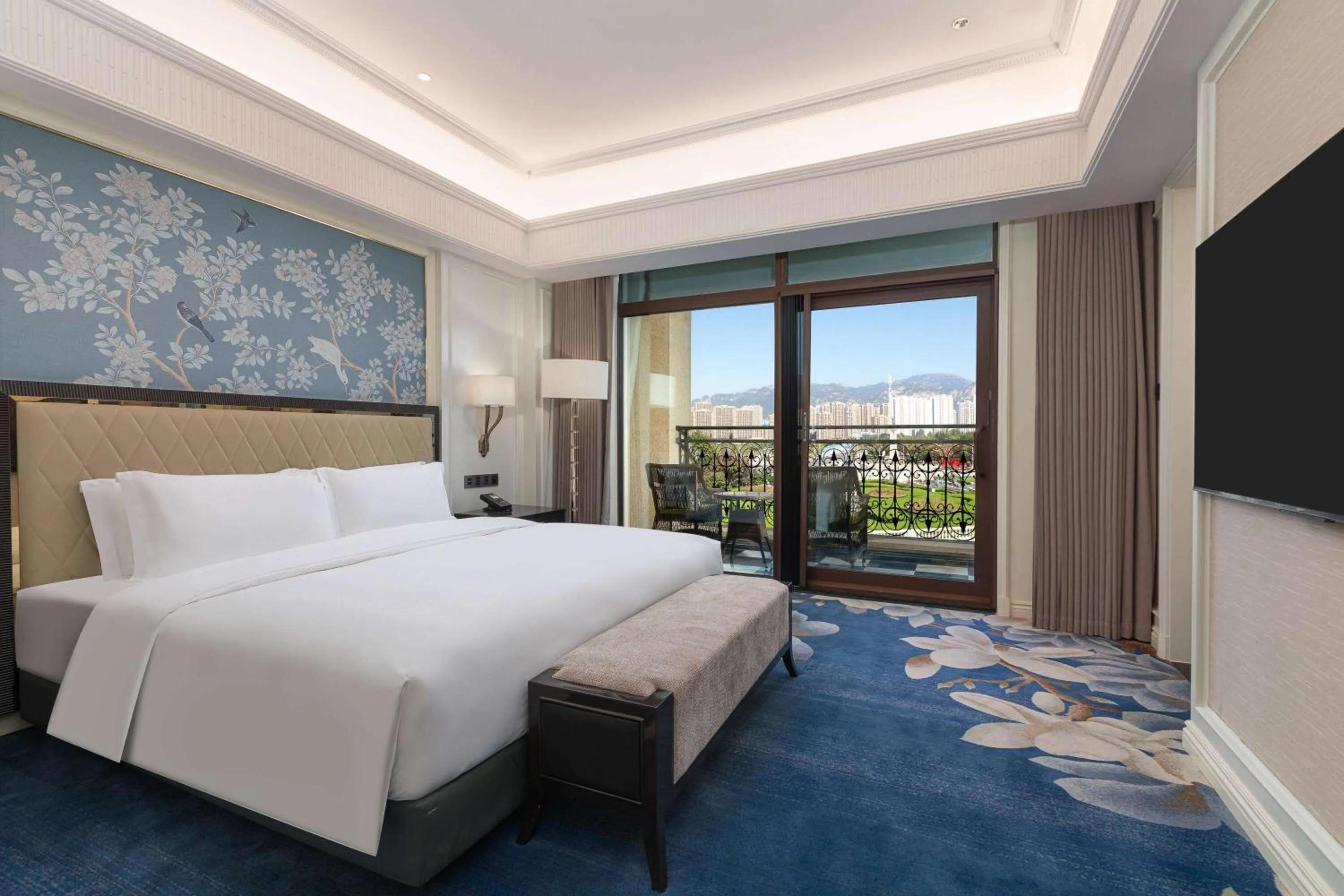 Photo of the whole room in Wyndham Taian West