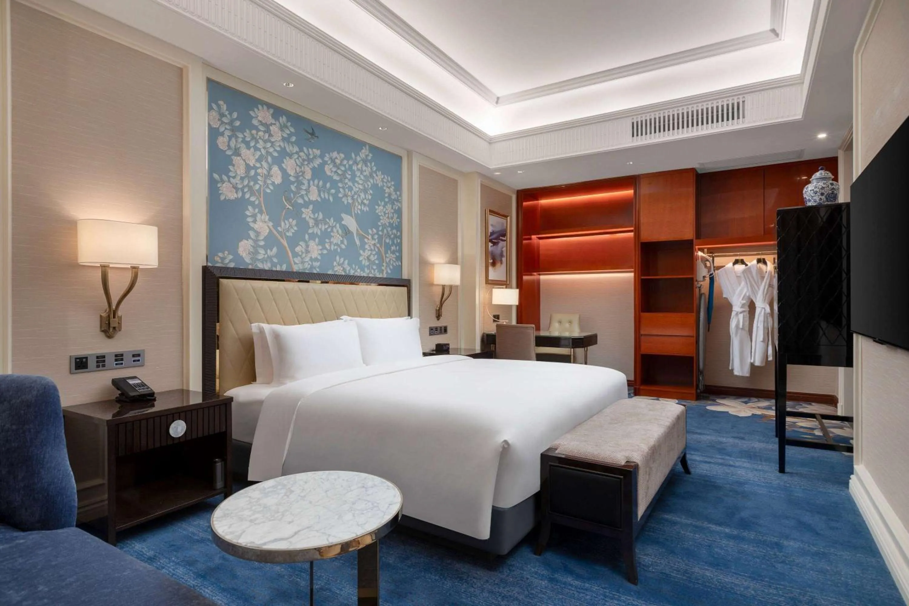 Photo of the whole room in Wyndham Taian West