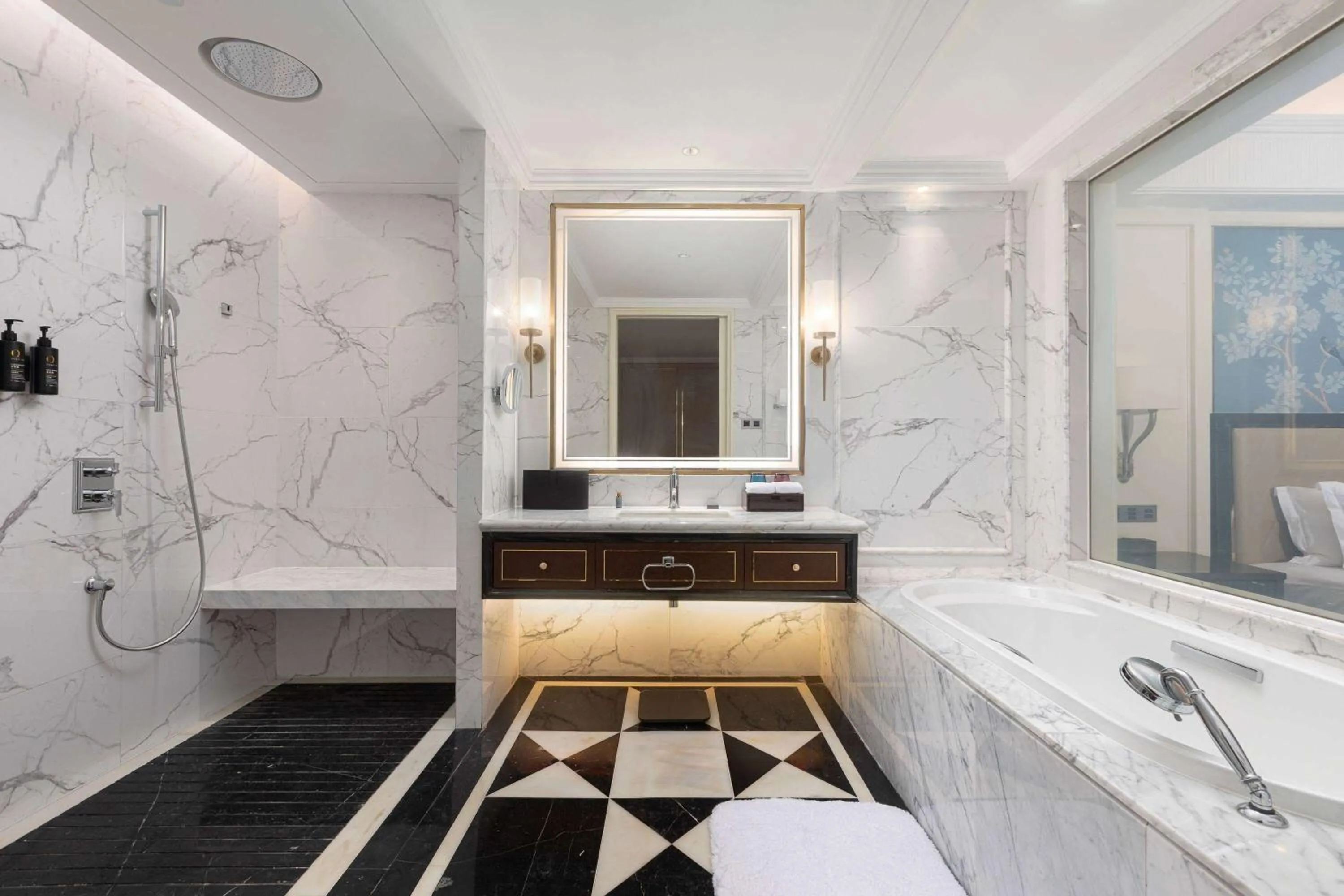 Bathroom in Wyndham Taian West