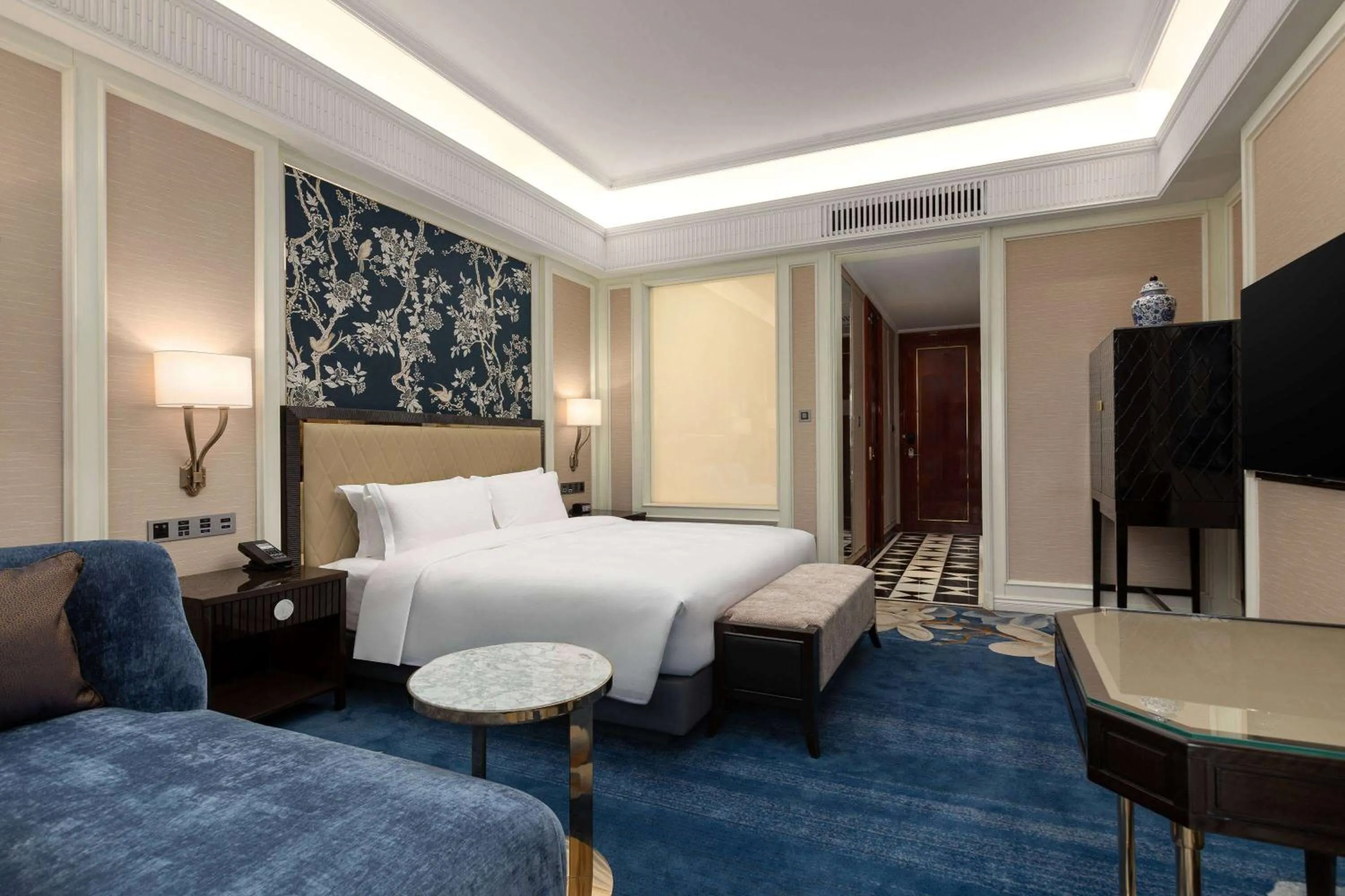 Photo of the whole room in Wyndham Taian West